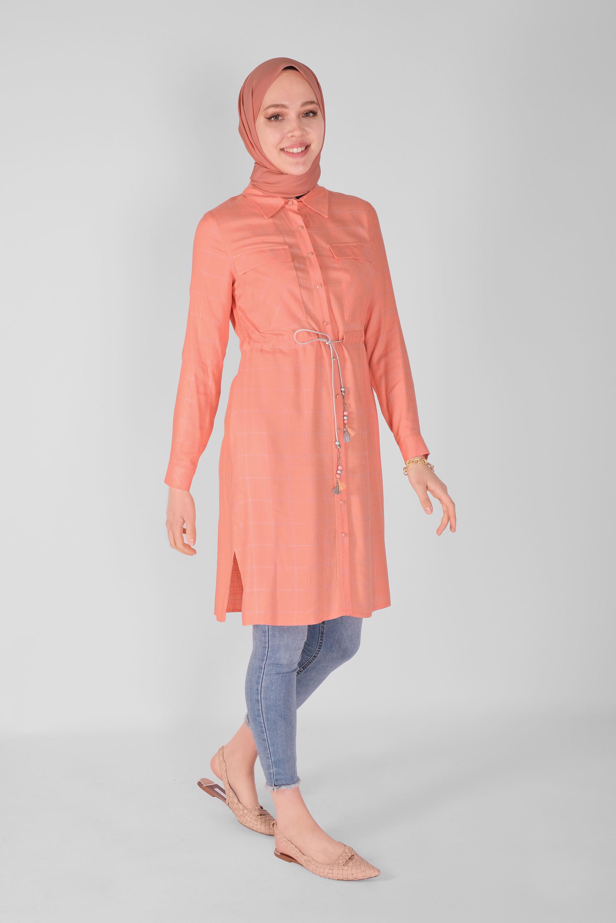 Tesettür giyim MERCAN BELİ BAĞCIKLI KARELİ TUNİK 41586 