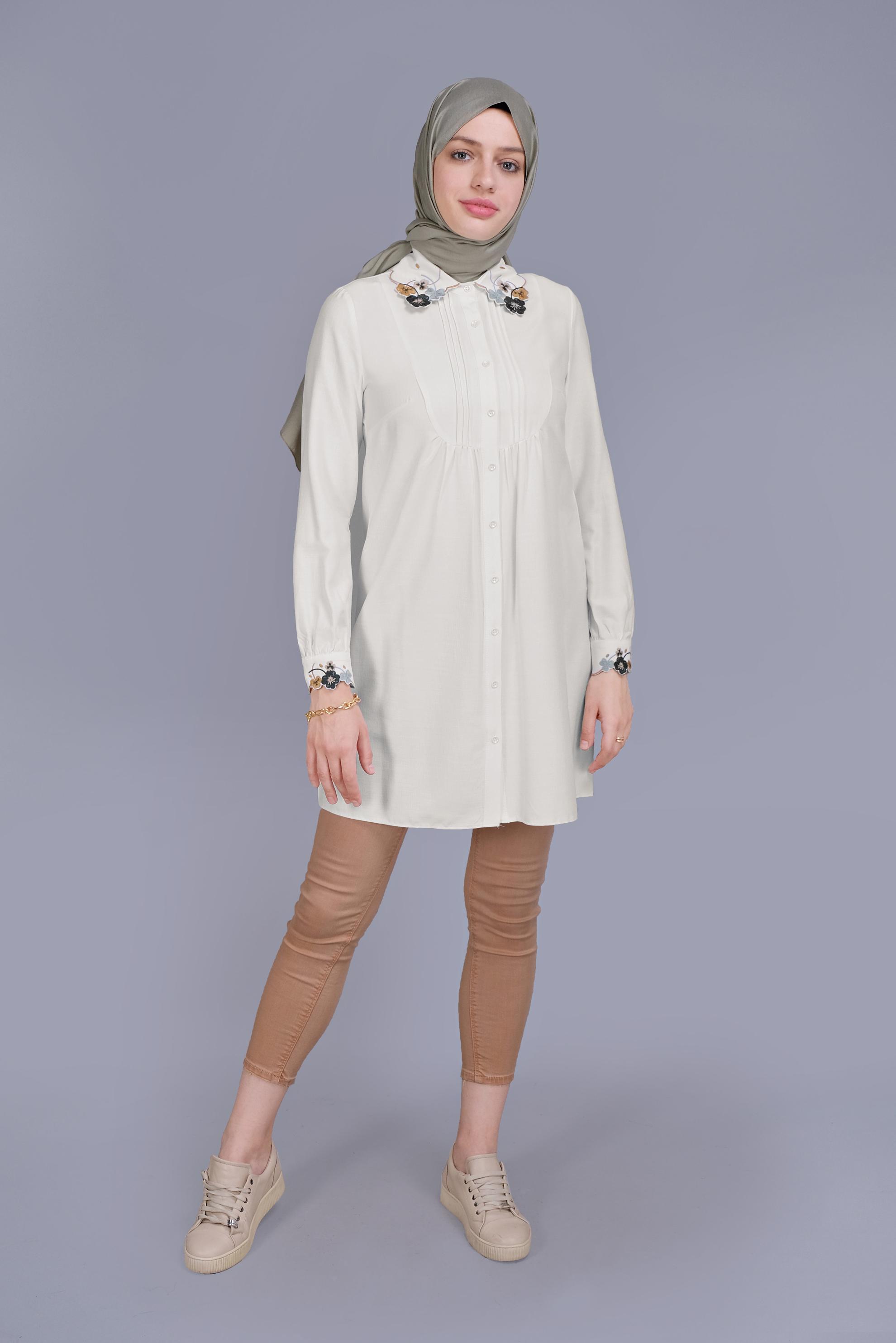 Tesettür giyim BEYAZ YAKASI VE KOLU NAKIŞ İŞLEMELİ TUNİK 41595 
