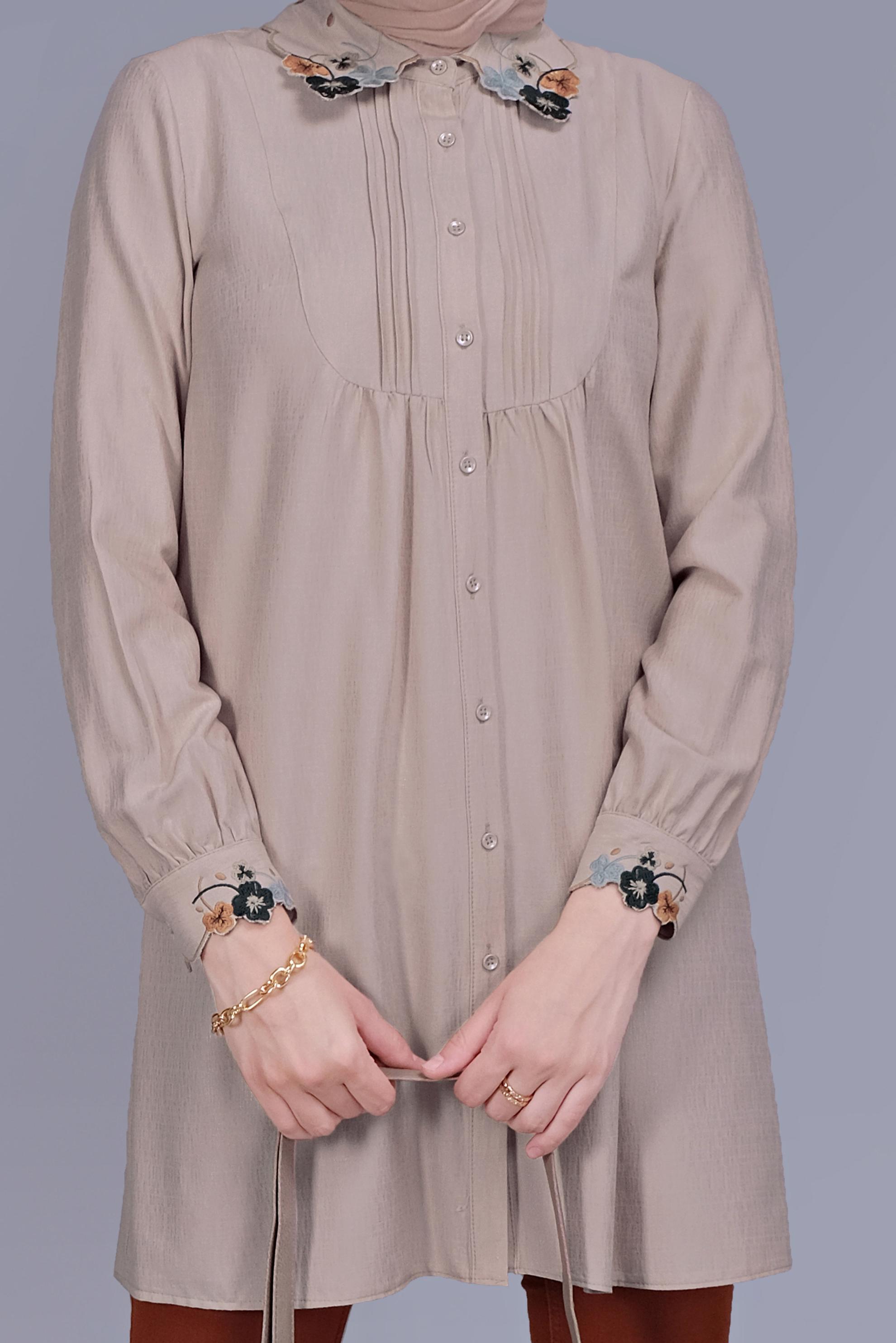 Tesettür giyim BEJ YAKASI VE KOLU NAKIŞ İŞLEMELİ TUNİK 41595 