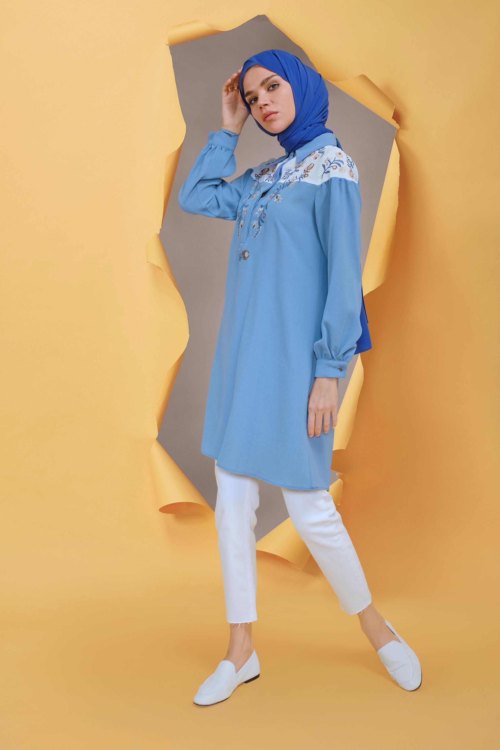 Tesettür giyim MAVİ NAKIŞ İŞLEMELİ TUNİK 41597