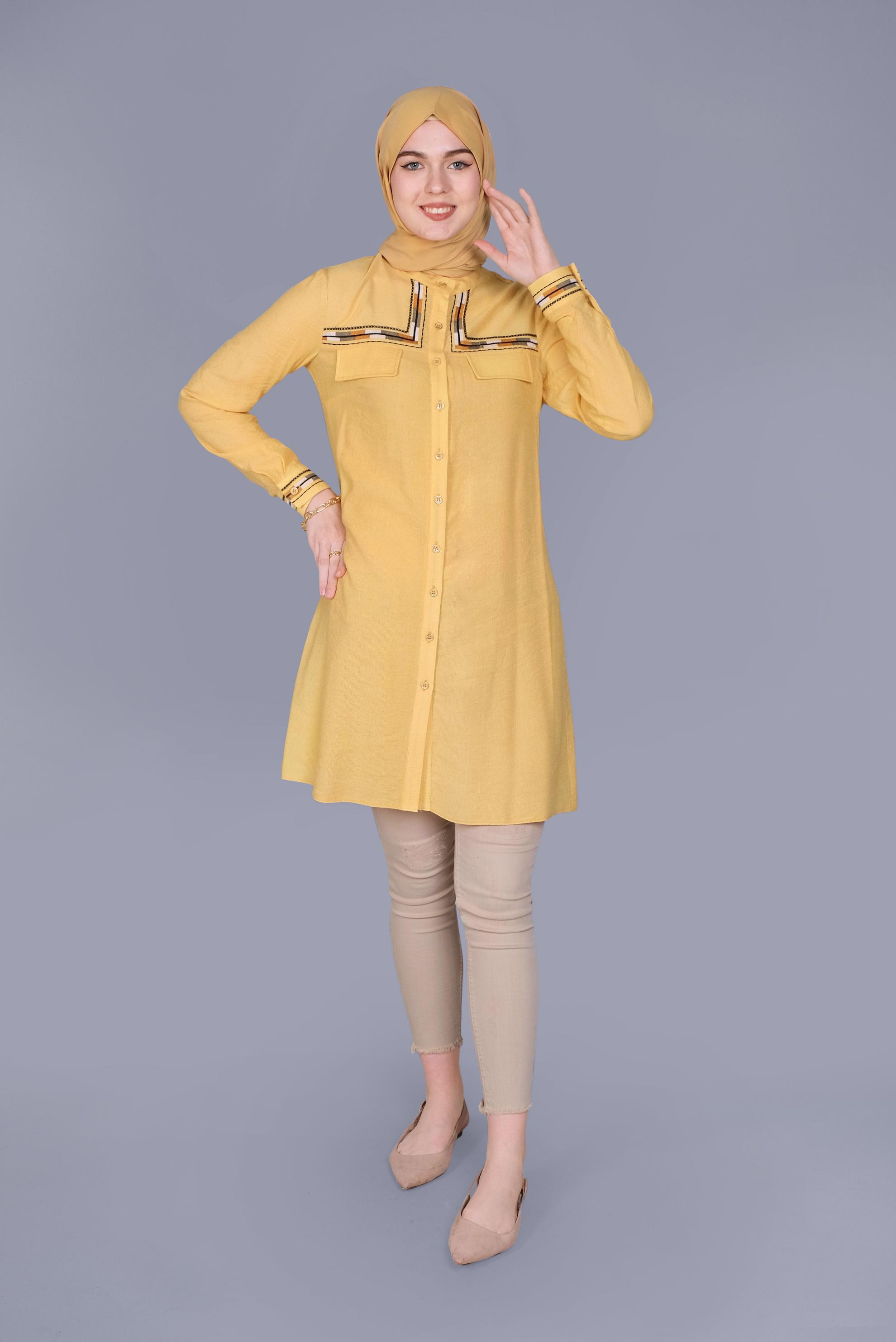 Tesettür giyim SARI NAKIŞLI CEPLİ BOYDAN DÜĞMELİ TUNİK 41598 