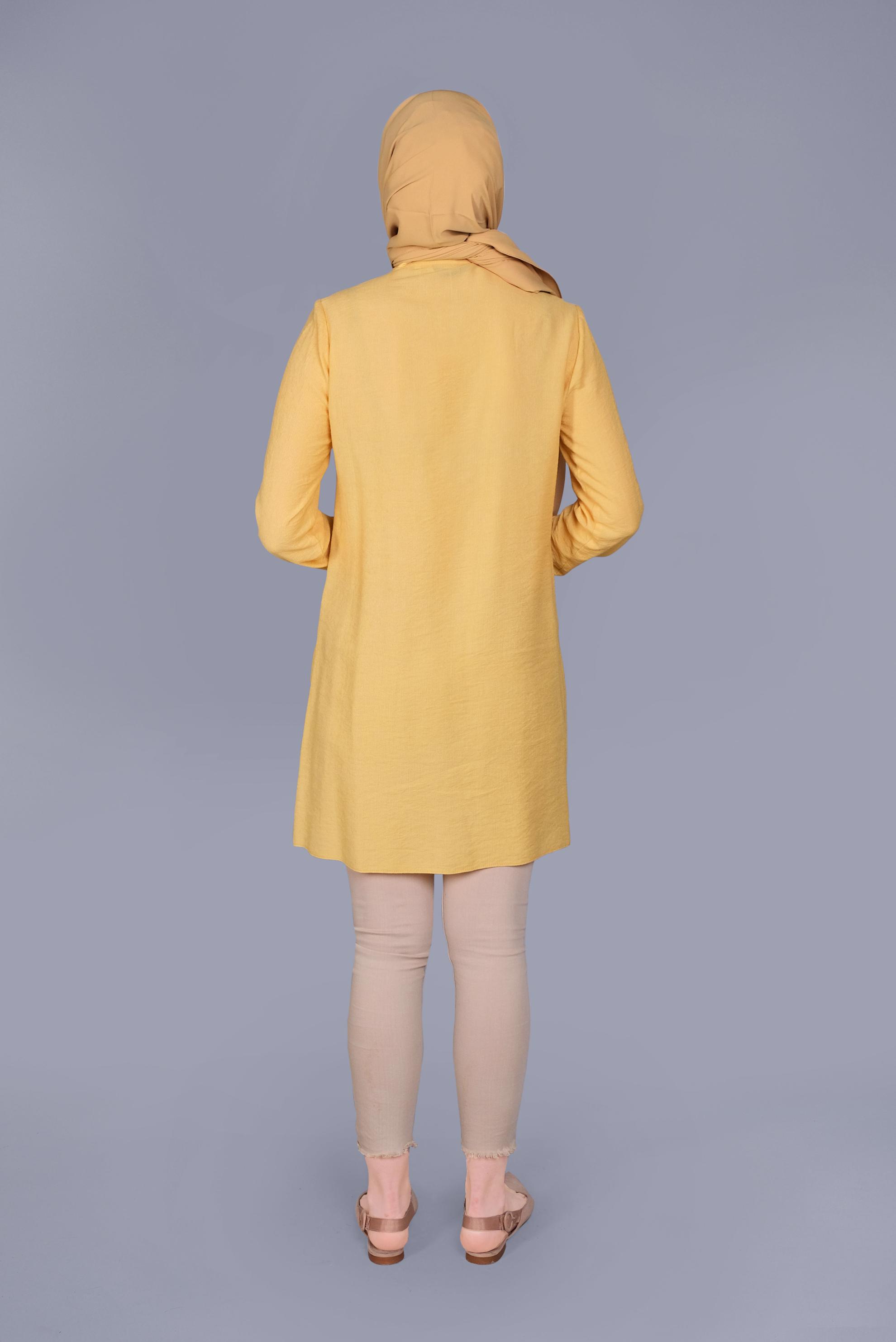 Tesettür giyim SARI NAKIŞLI CEPLİ BOYDAN DÜĞMELİ TUNİK 41598 