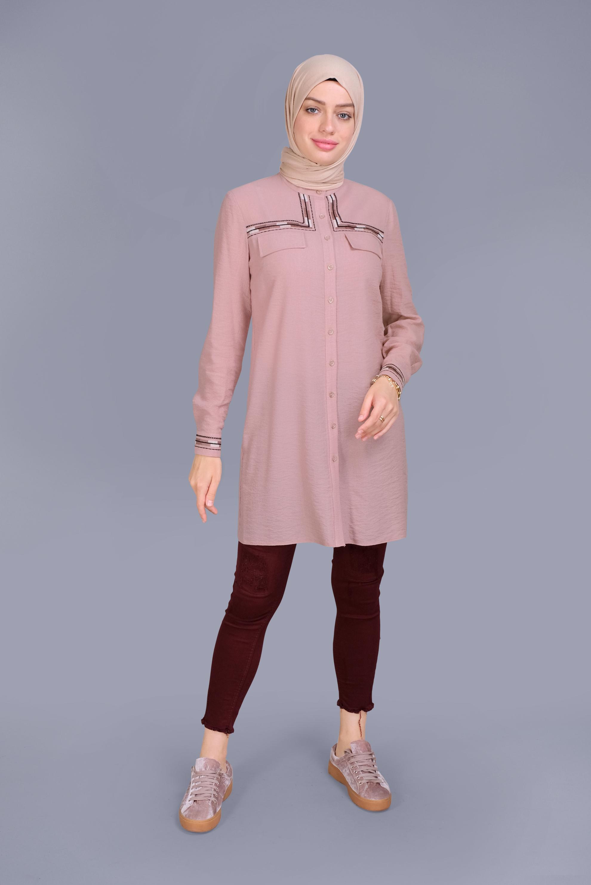 Tesettür giyim PUDRA NAKIŞLI CEPLİ BOYDAN DÜĞMELİ TUNİK 41598 