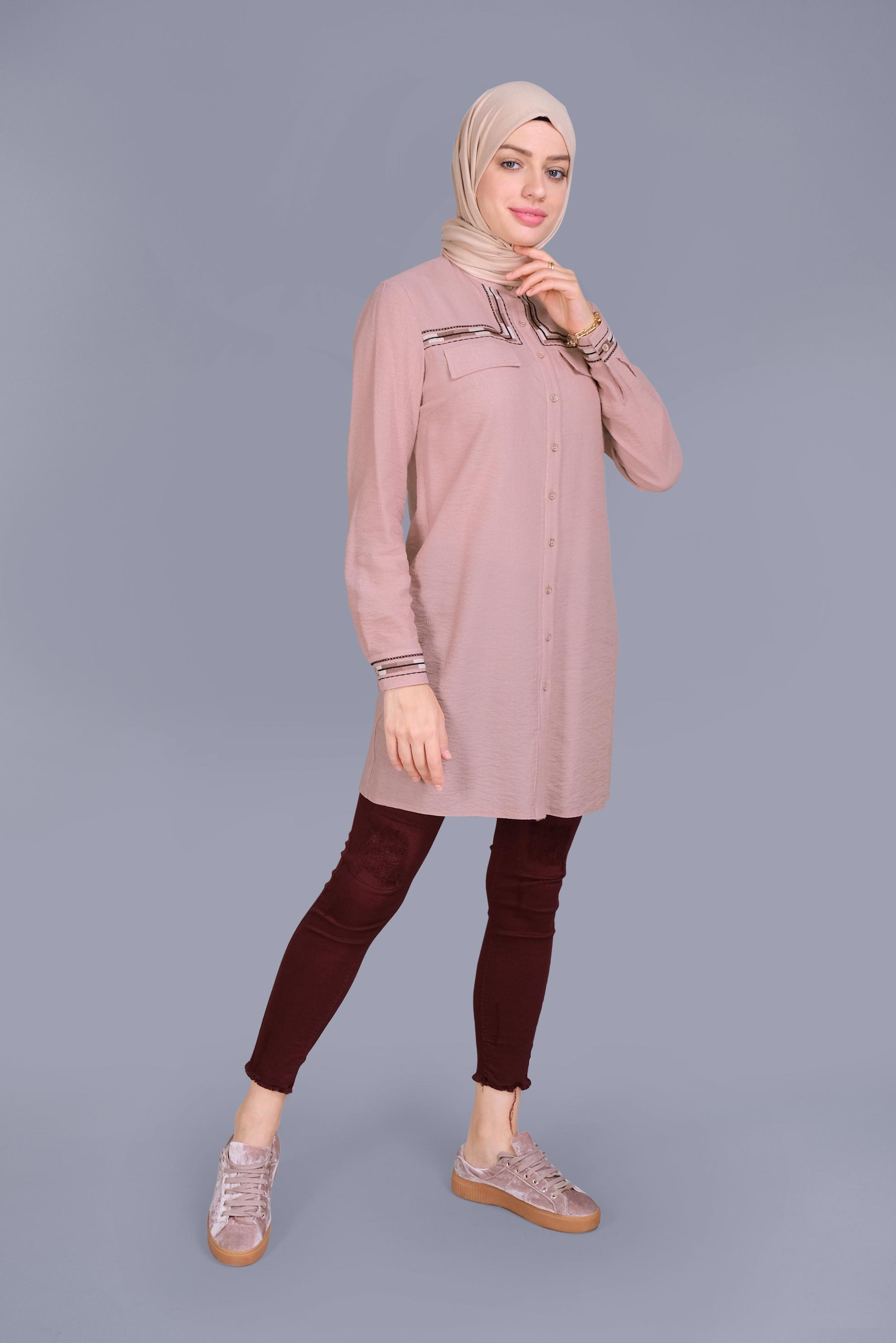 Tesettür giyim PUDRA NAKIŞLI CEPLİ BOYDAN DÜĞMELİ TUNİK 41598 