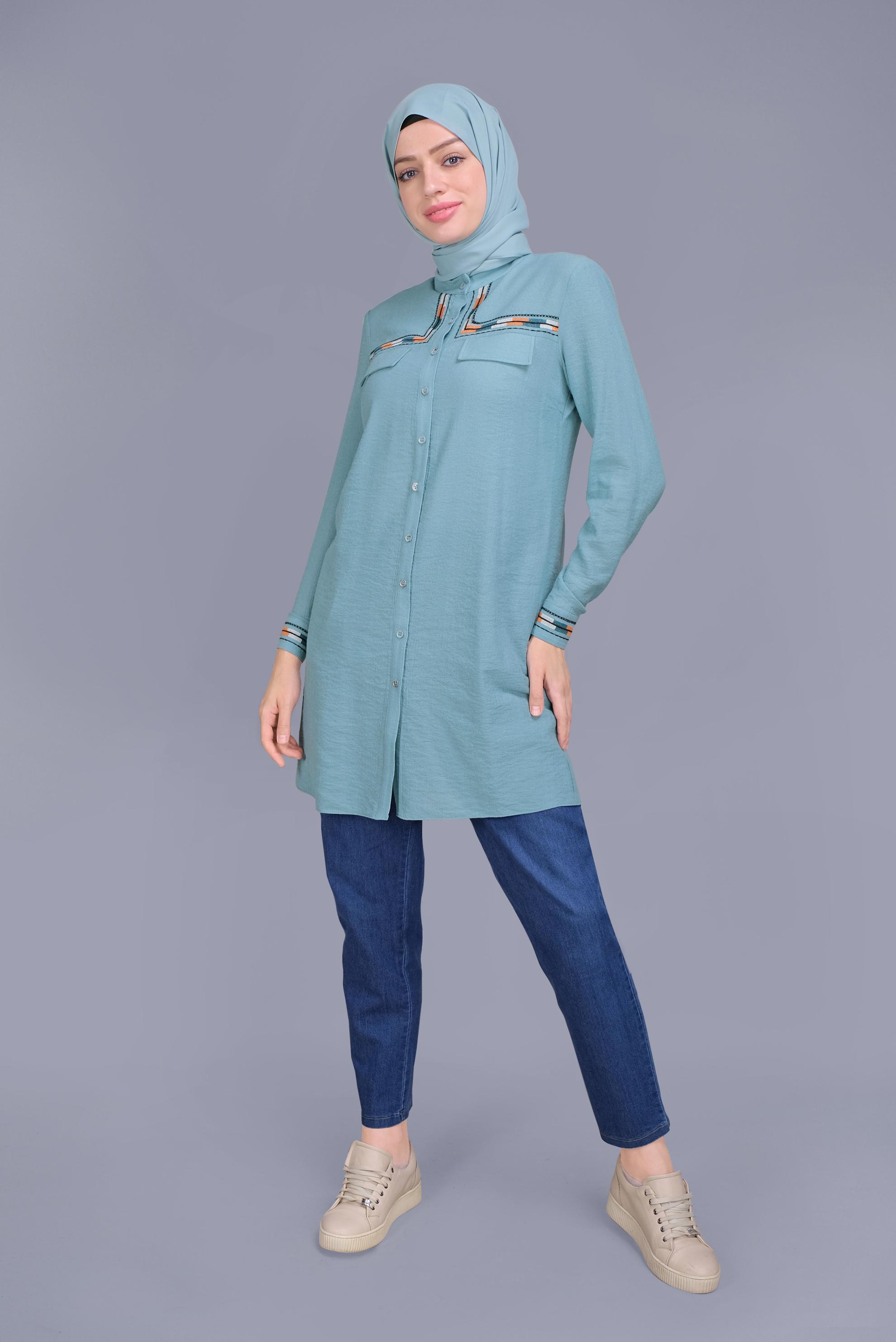 Tesettür giyim MAVİ NAKIŞLI CEPLİ BOYDAN DÜĞMELİ TUNİK 41598 