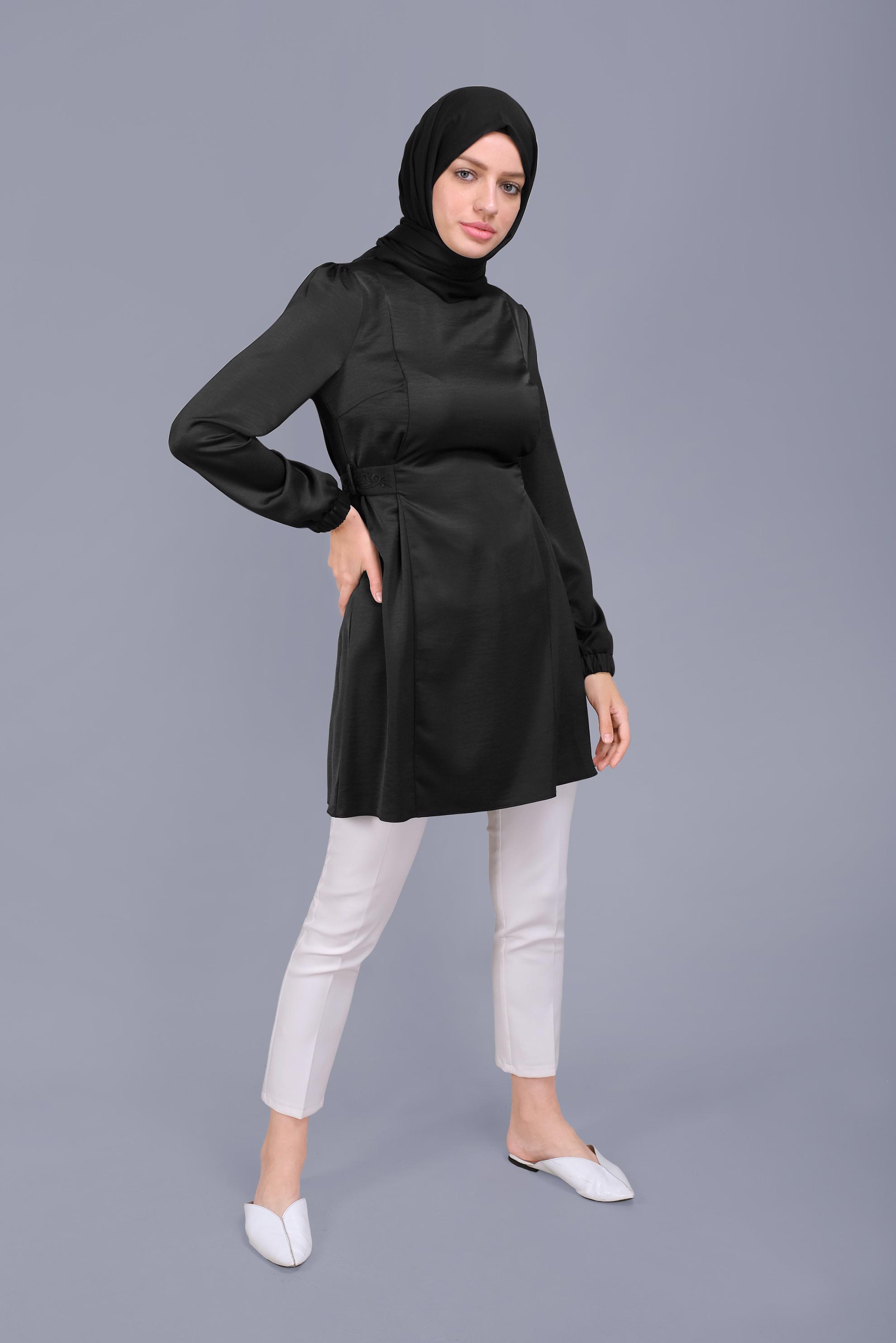 Tesettür giyim SİYAH SIRTI NAKIŞLI  KUŞAKLI TUNİK 41601 