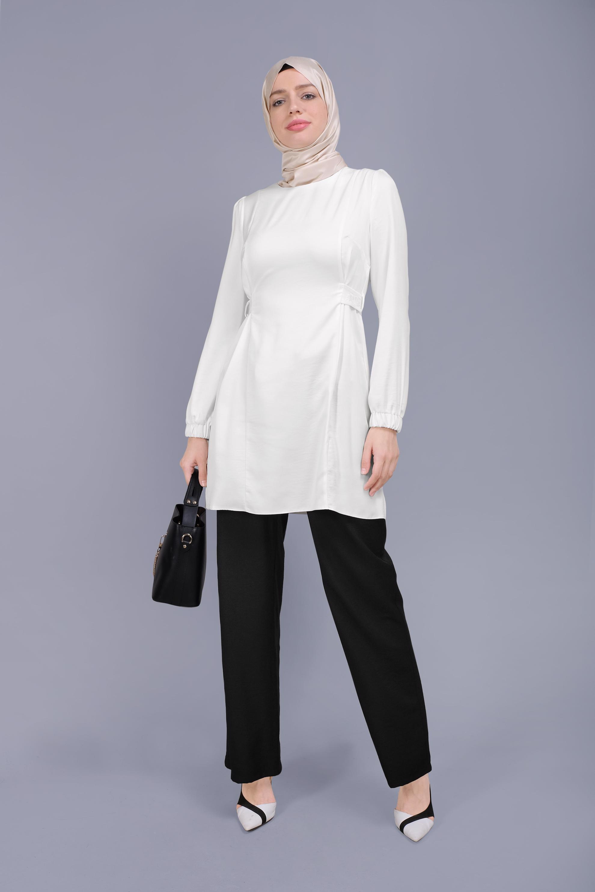 Tesettür giyim BEYAZ SIRTI NAKIŞLI  KUŞAKLI TUNİK 41601 