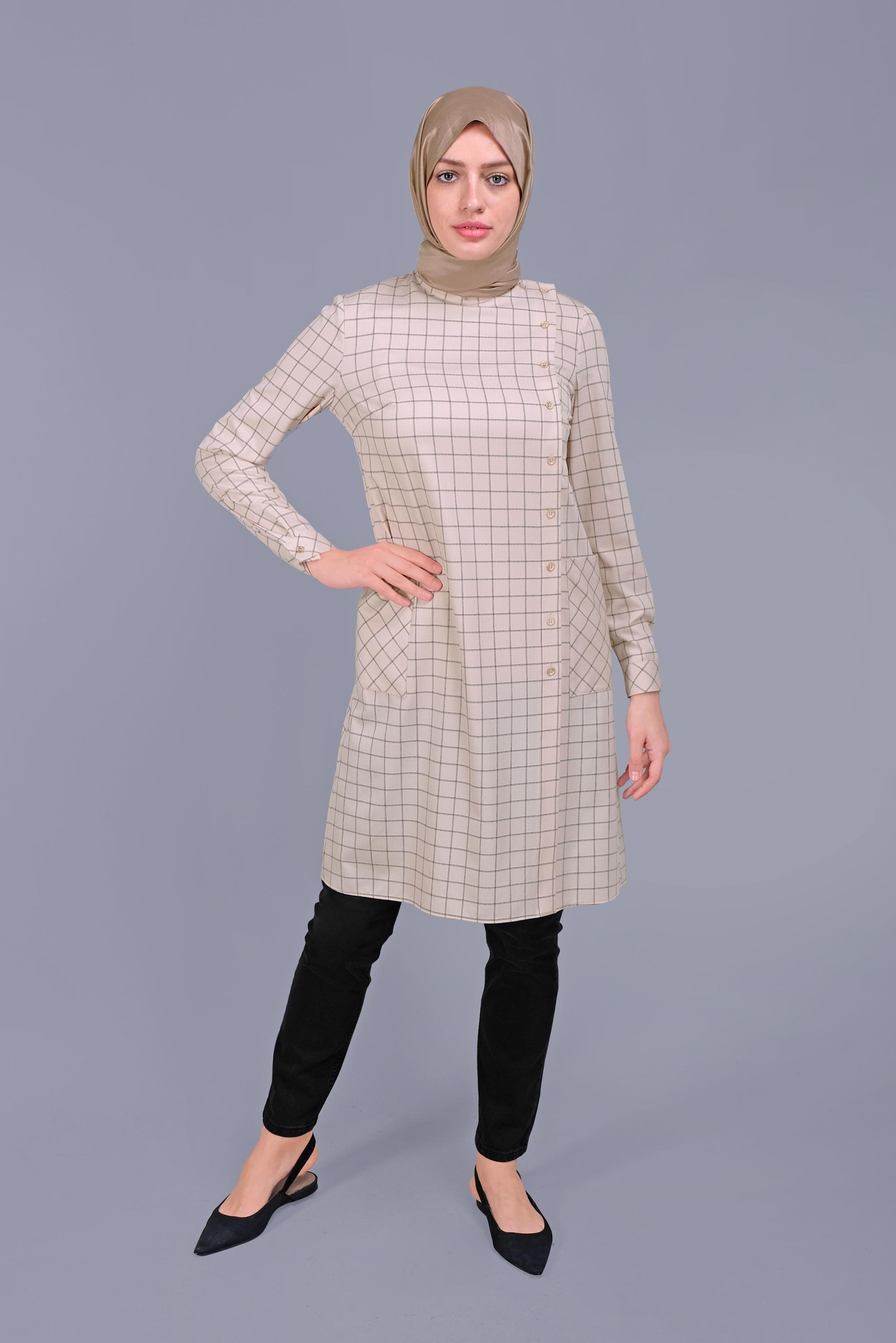 Tesettür giyim BEJ KARELİ DÜĞMELİ TUNİK 41606 