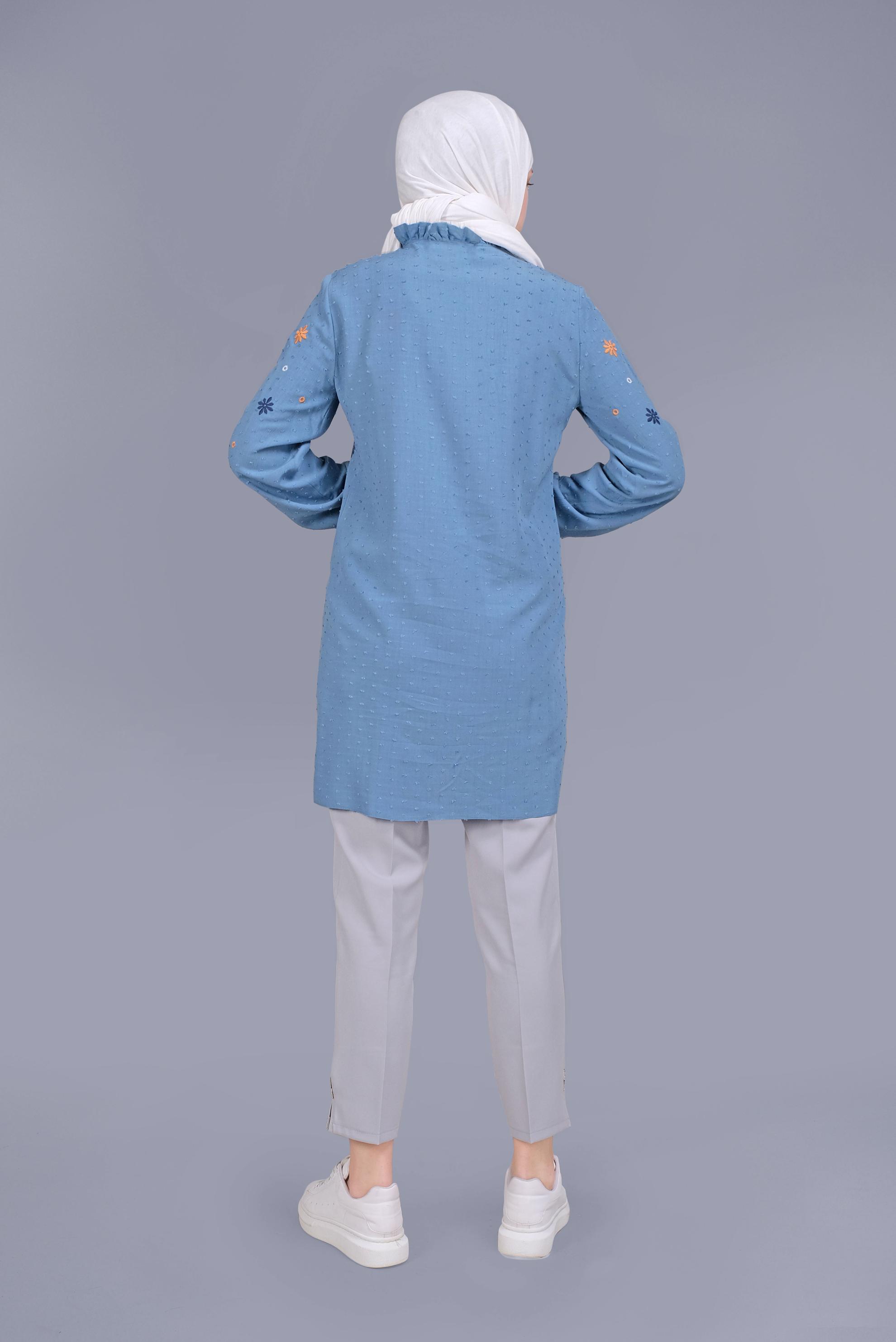 Tesettür giyim MAVİ BOYDAN DÜĞMELİ NAKIŞLI PÜSKÜLLÜ TUNİK 41614 