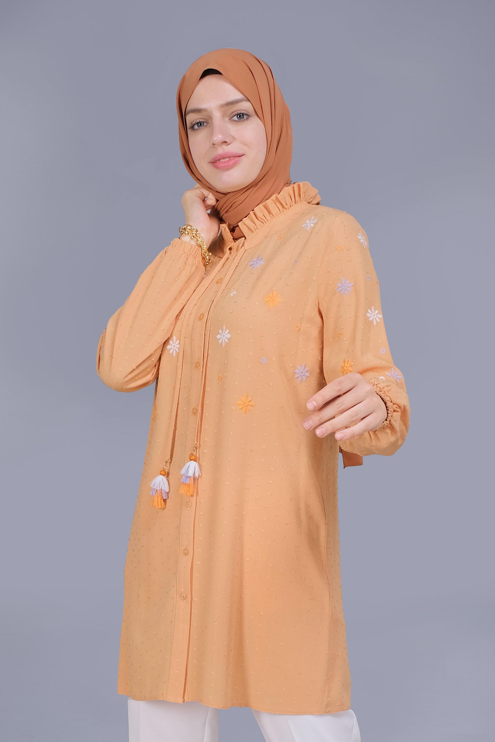 Tesettür giyim TURUNCU BOYDAN DÜĞMELİ NAKIŞLI PÜSKÜLLÜ TUNİK 41614 