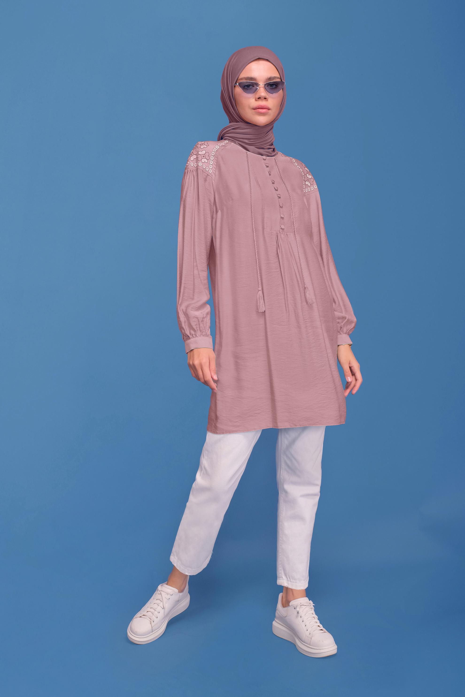 Tesettür giyim PEMBE NAKIŞLI DÜĞMELİ TUNİK 41615