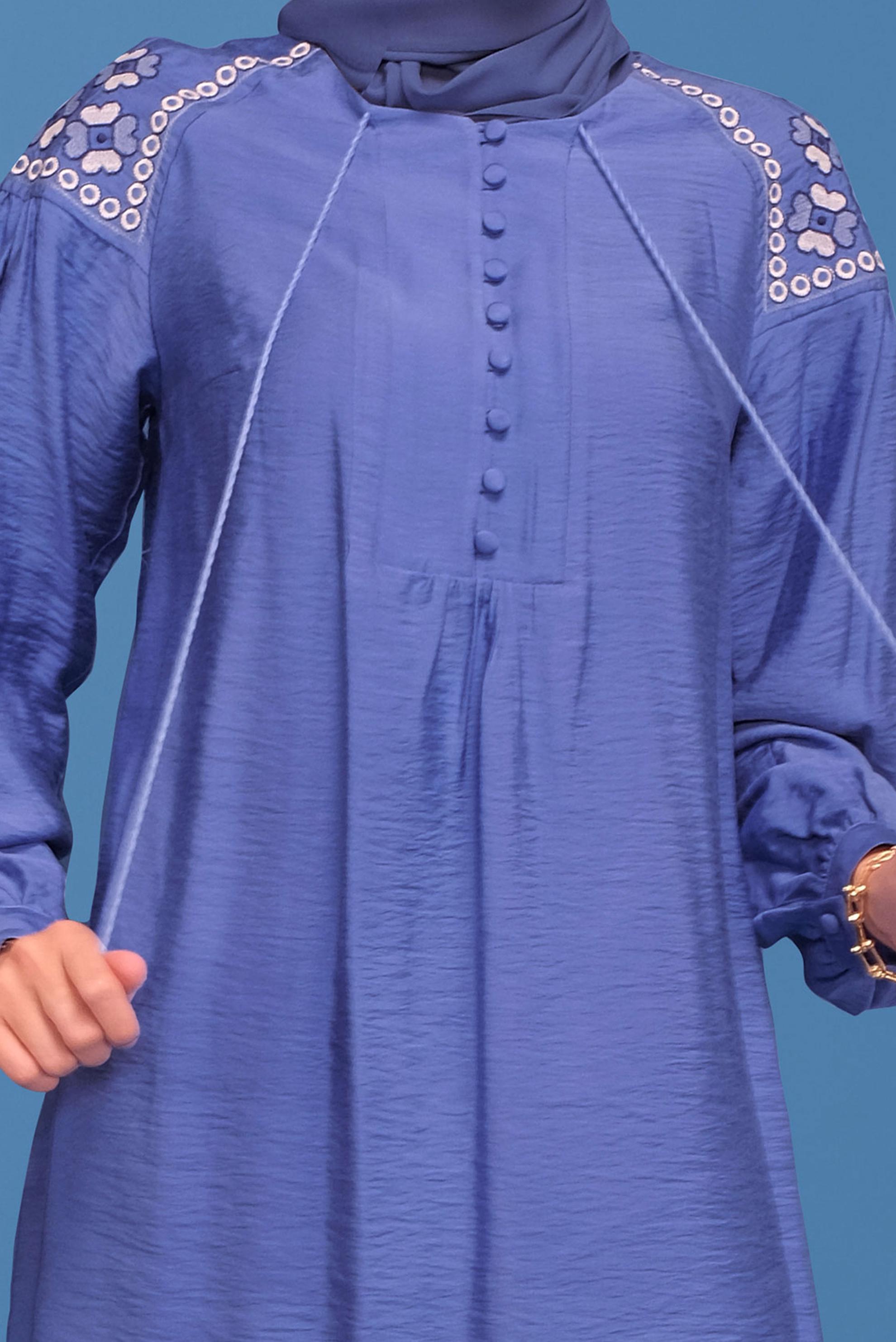 Tesettür giyim MAVİ NAKIŞLI DÜĞMELİ TUNİK 41615