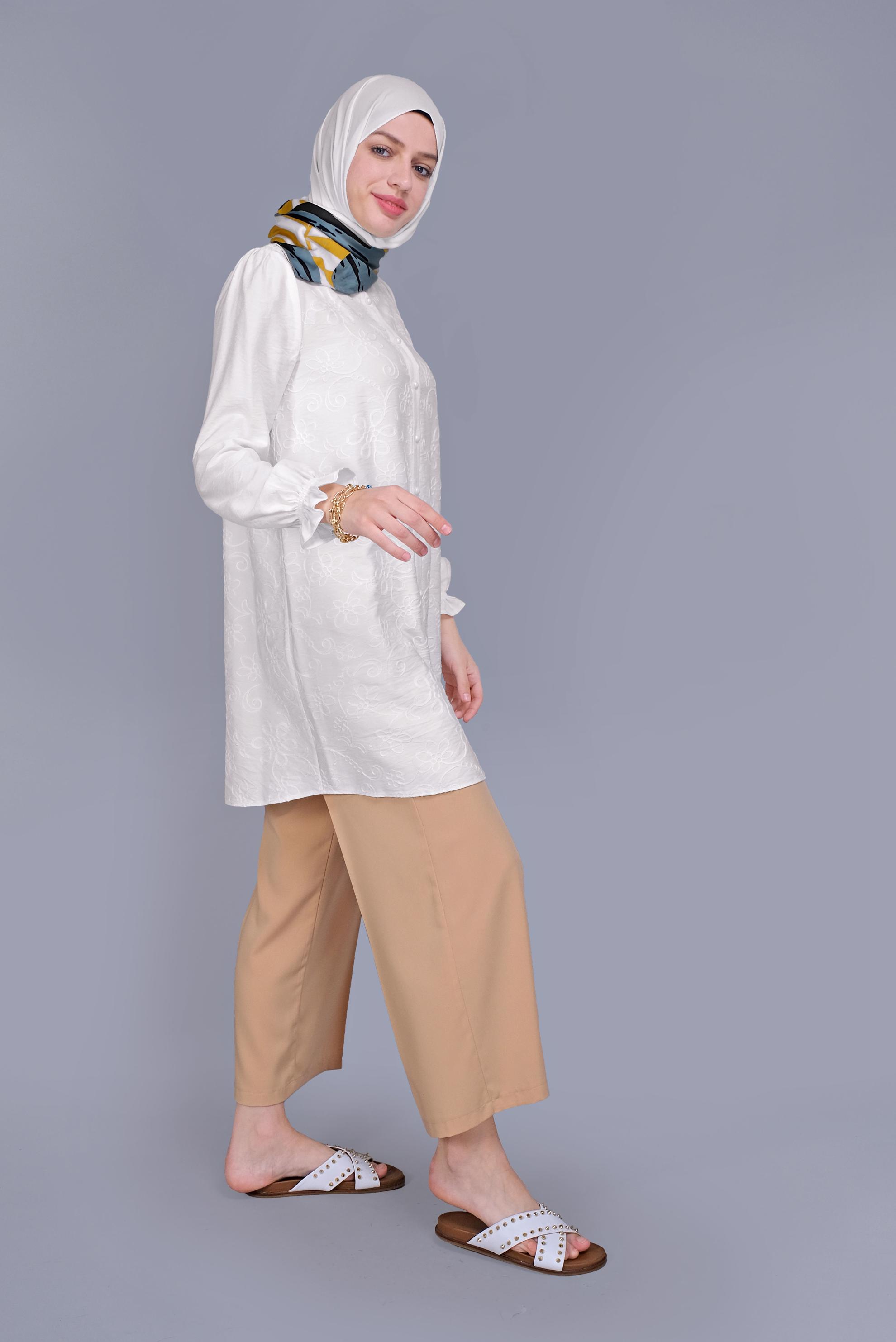 Tesettür giyim BEYAZ BOYDAN DÜĞMELİ DESENLİ TUNİK 41638 