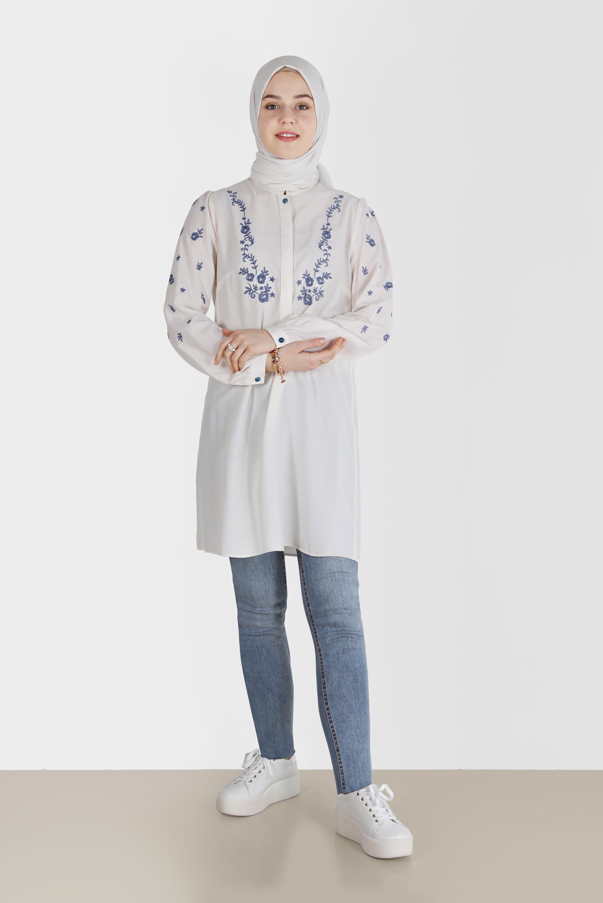 Tesettür giyim EKRU NAKIŞLI HAKİM YAKA TUNİK 41643