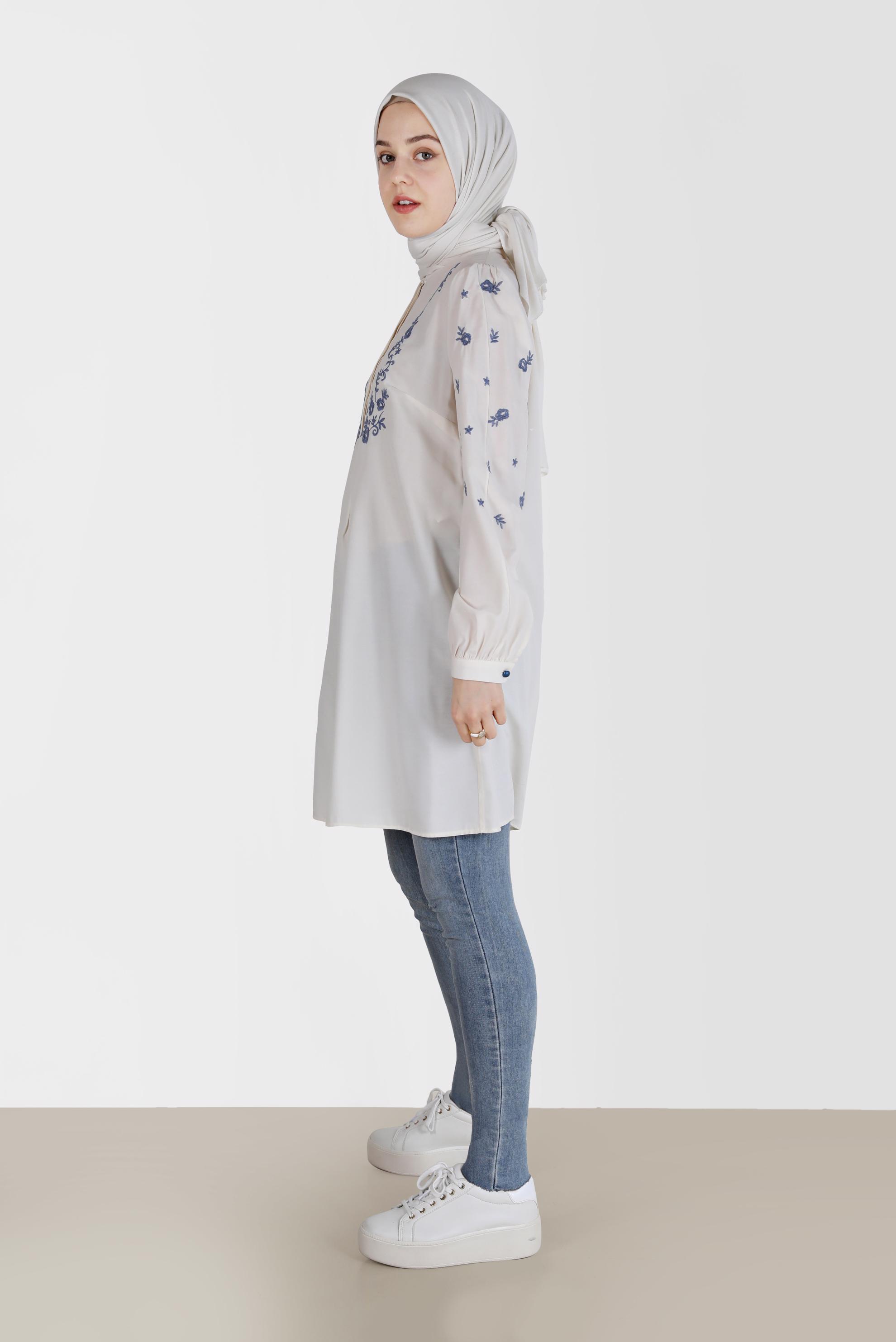 Tesettür giyim EKRU NAKIŞLI HAKİM YAKA TUNİK 41643