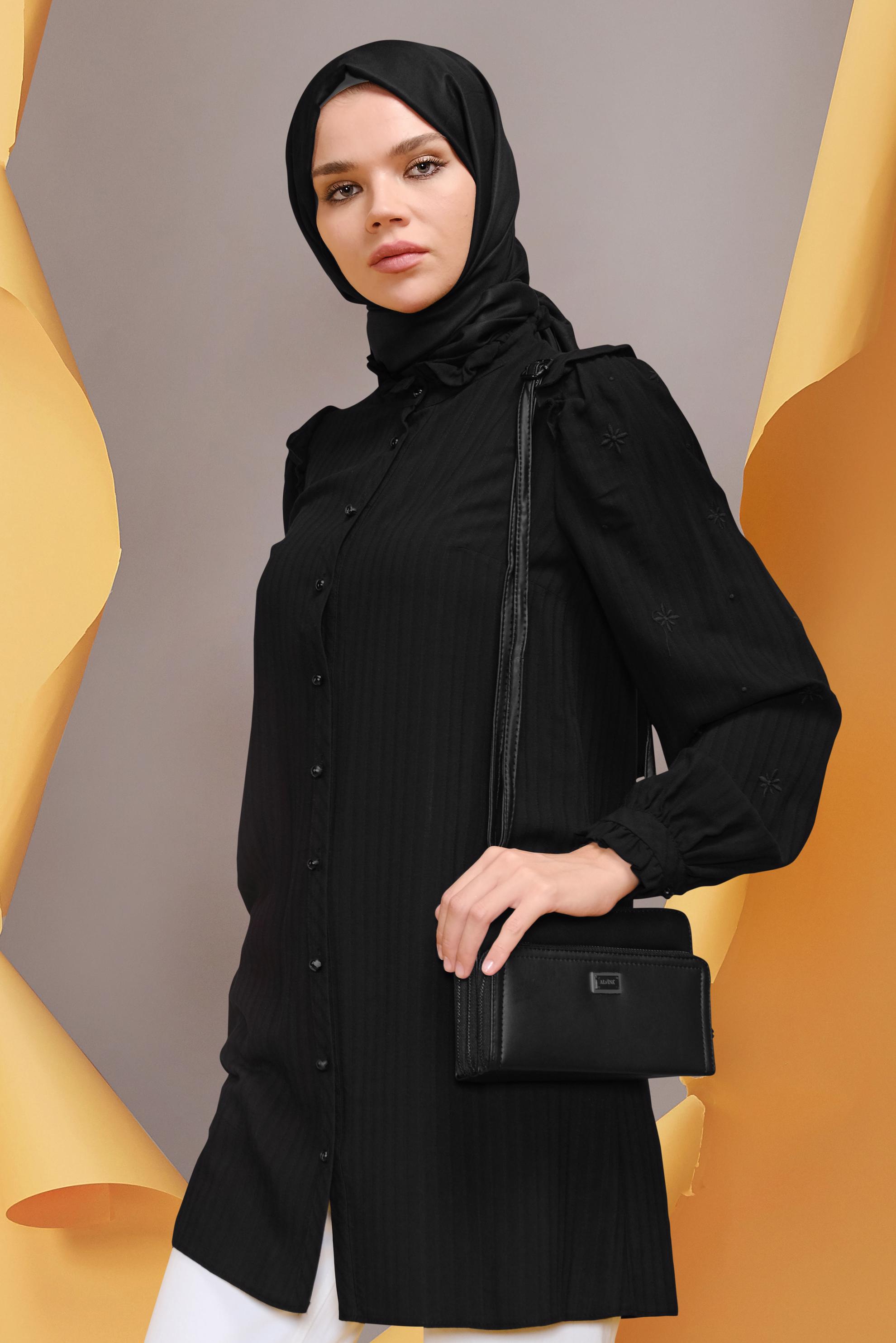 Tesettür giyim SİYAH NAKIŞLI FIRDIR DETAYLI TUNİK 41655