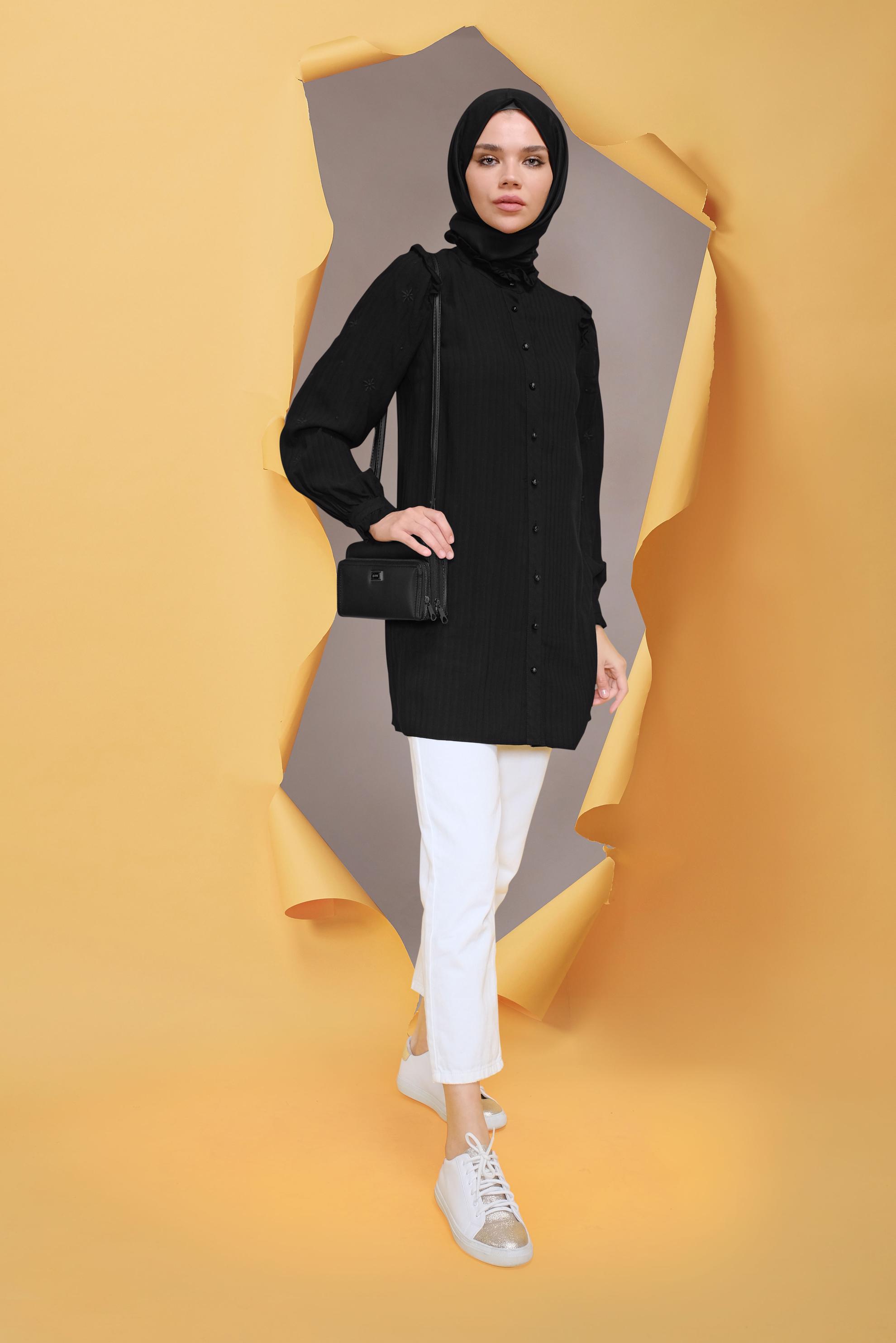 Tesettür giyim SİYAH NAKIŞLI FIRDIR DETAYLI TUNİK 41655