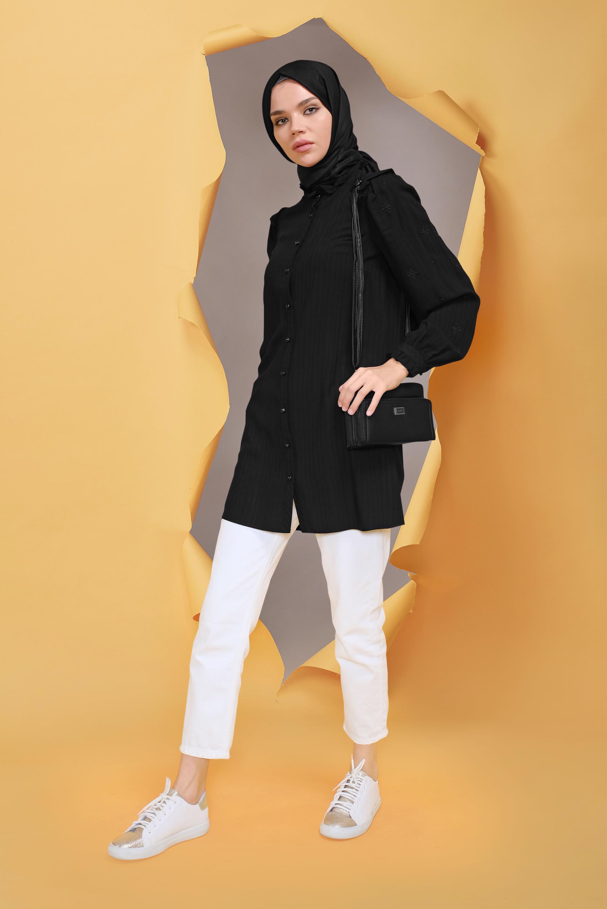 Tesettür giyim SİYAH NAKIŞLI FIRDIR DETAYLI TUNİK 41655