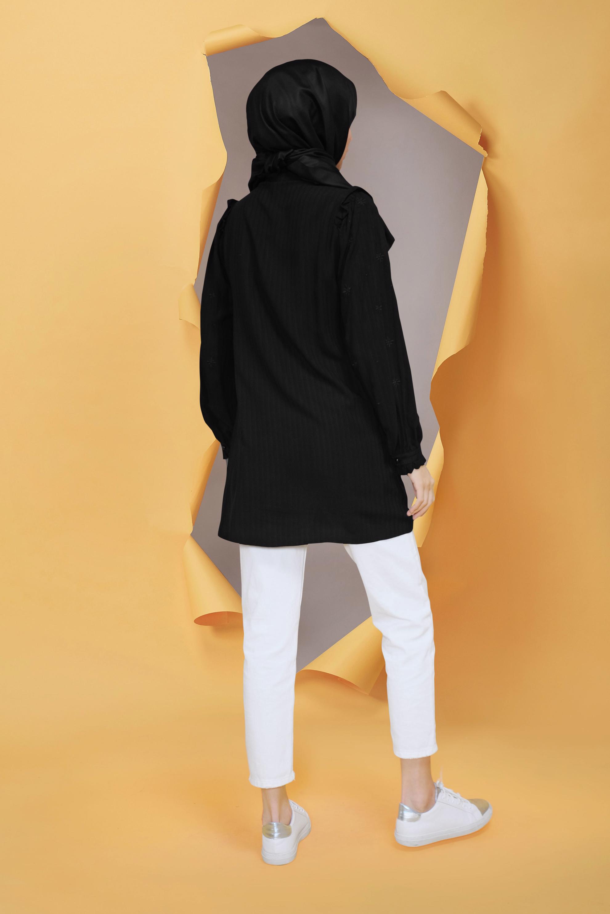 Tesettür giyim SİYAH NAKIŞLI FIRDIR DETAYLI TUNİK 41655