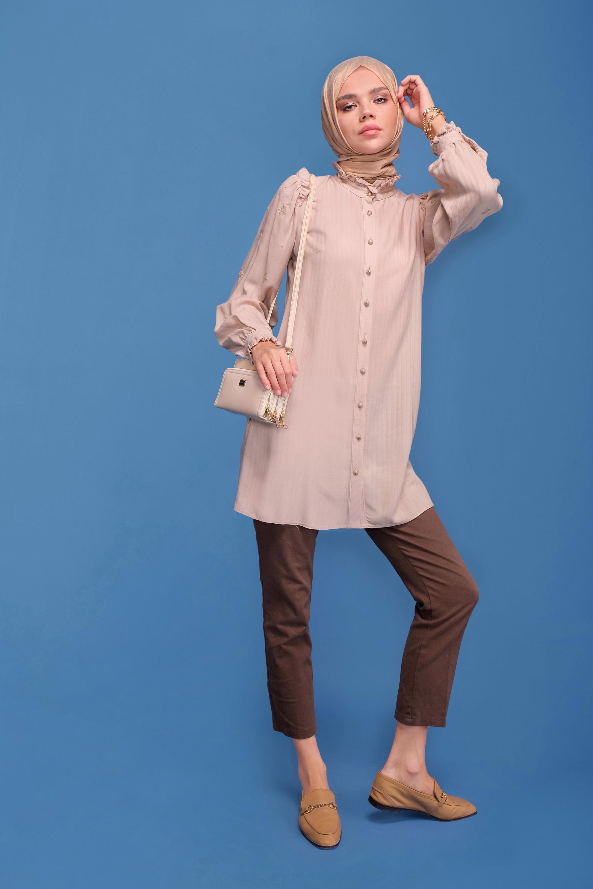 Tesettür giyim BEJ NAKIŞLI FIRDIR DETAYLI TUNİK 41655