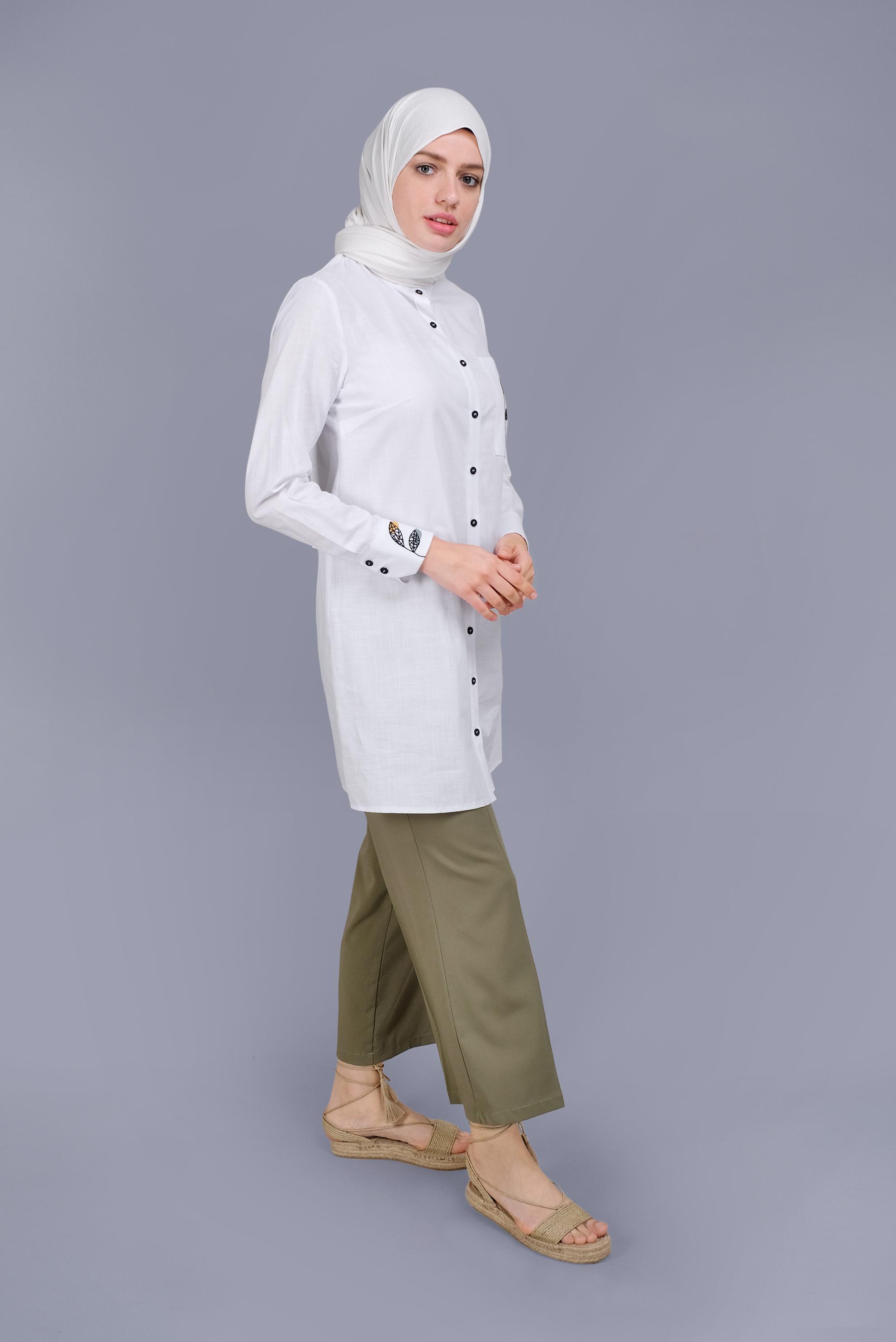 Tesettür giyim BEYAZ PAMUKLU NAKIŞLI BOYDAN DÜĞMELİ TUNİK 41658 