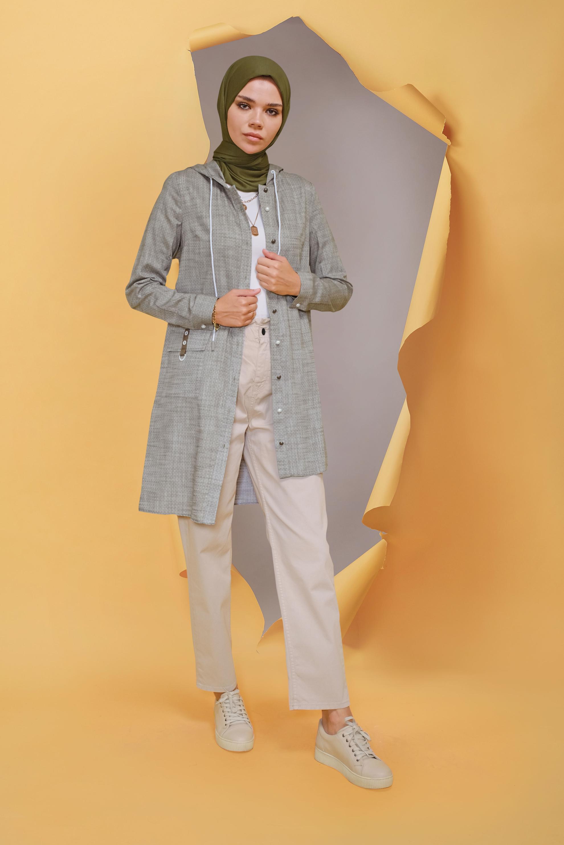 Tesettür giyim HAKİ ÖNDEN DÜĞMELİ KAPÜŞONLU TUNİK 41681