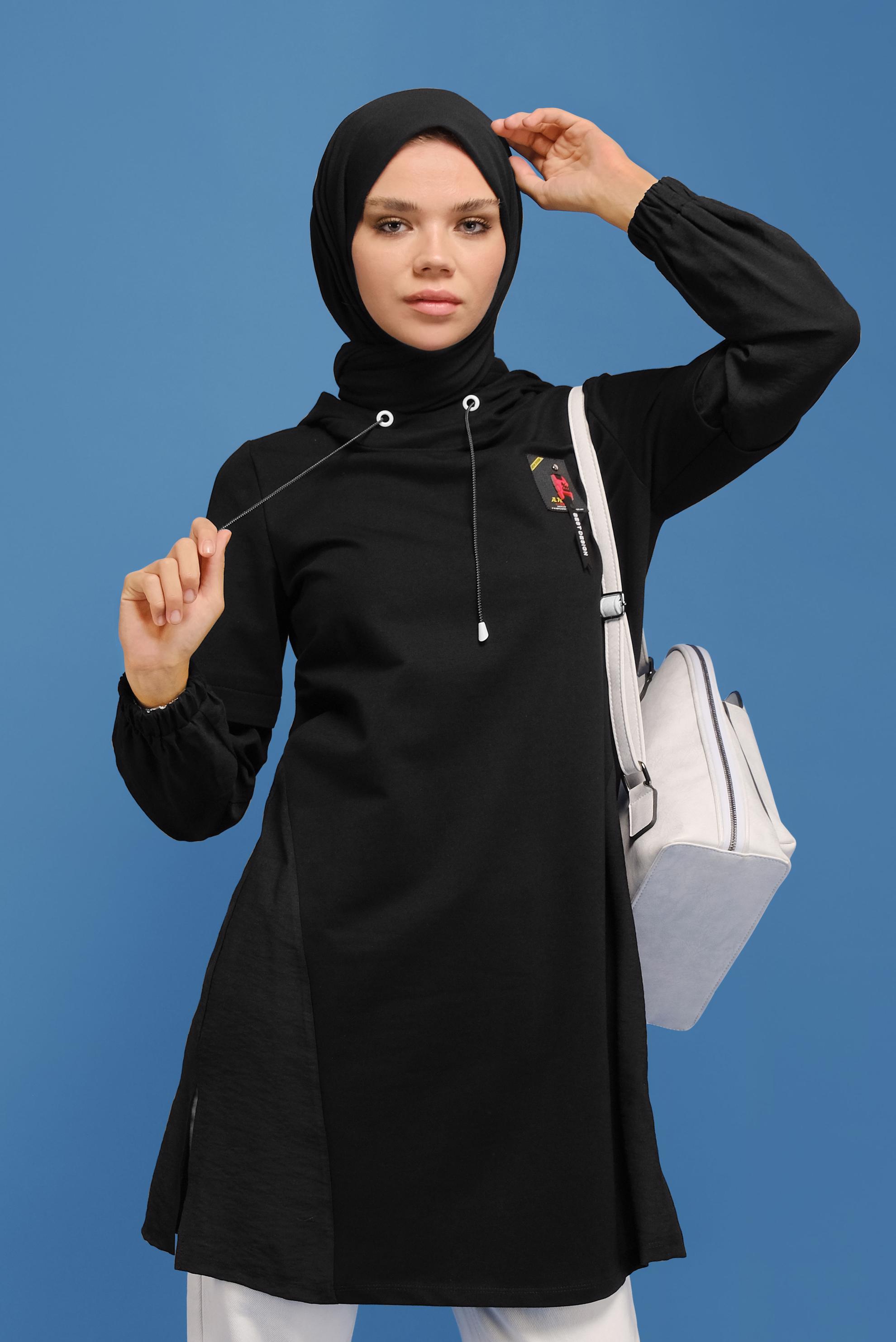 Tesettür giyim SİYAH MANŞETLERİ LASTİKLİ KAPÜŞONLU TUNİK 41683