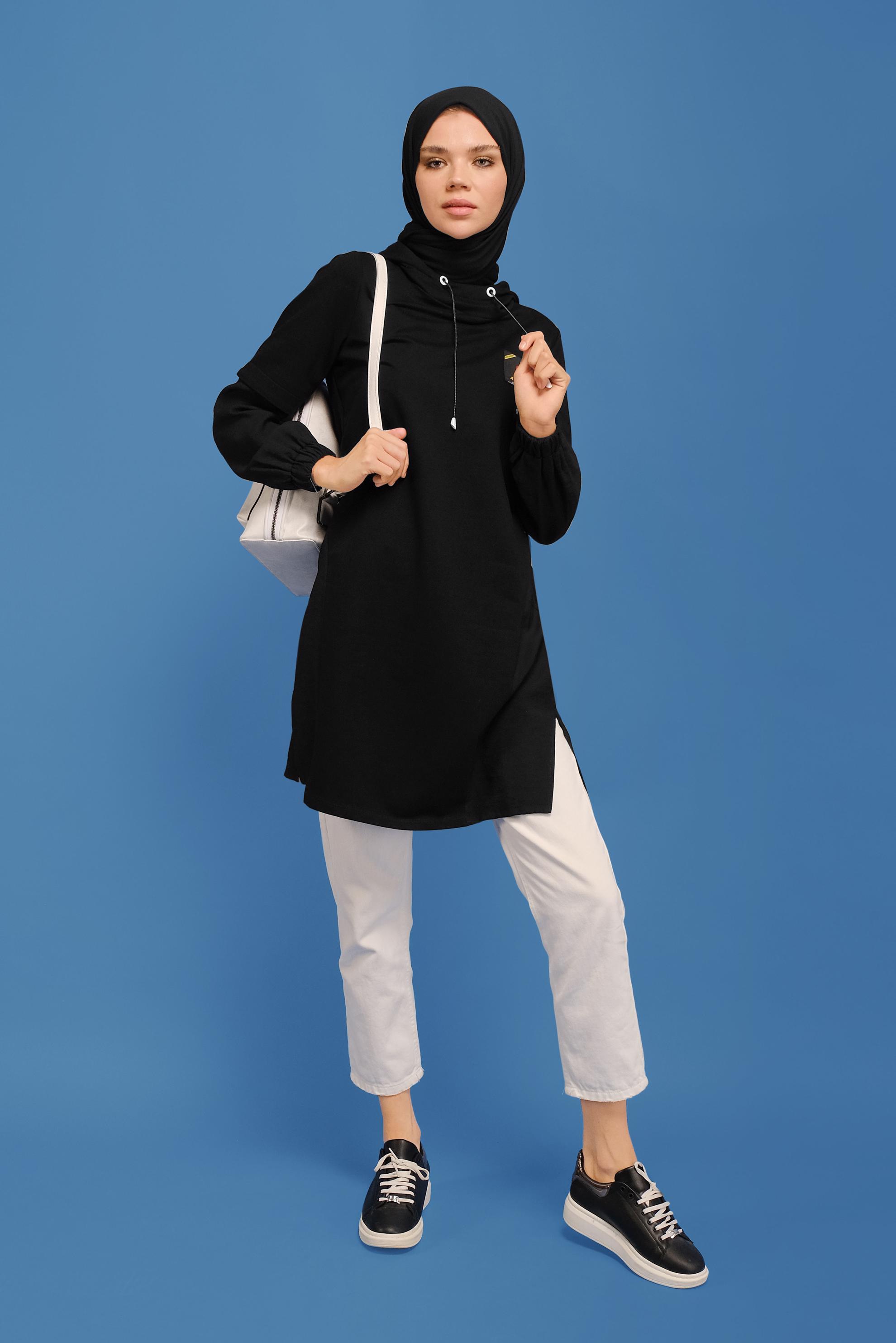 Tesettür giyim SİYAH MANŞETLERİ LASTİKLİ KAPÜŞONLU TUNİK 41683