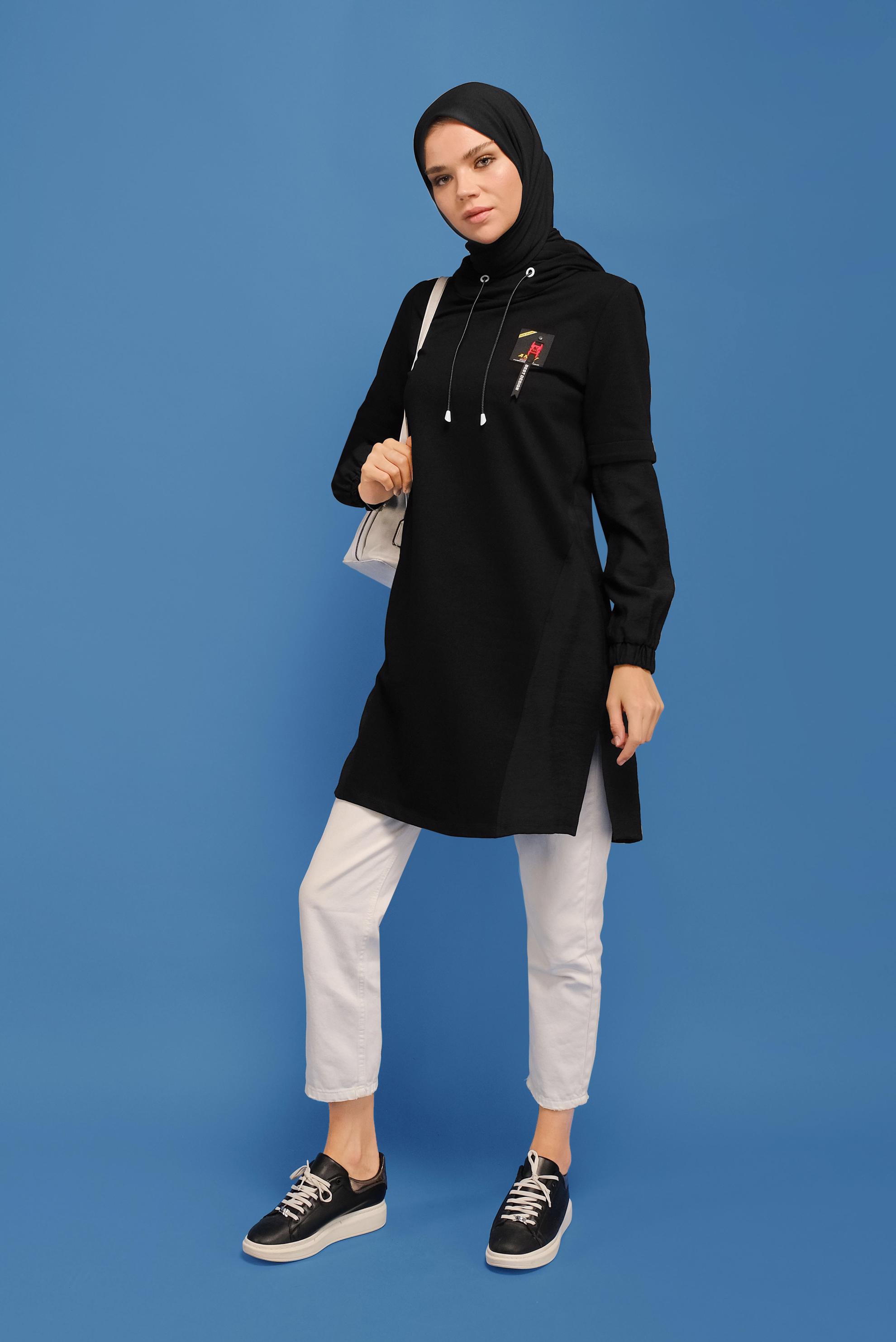 Tesettür giyim SİYAH MANŞETLERİ LASTİKLİ KAPÜŞONLU TUNİK 41683