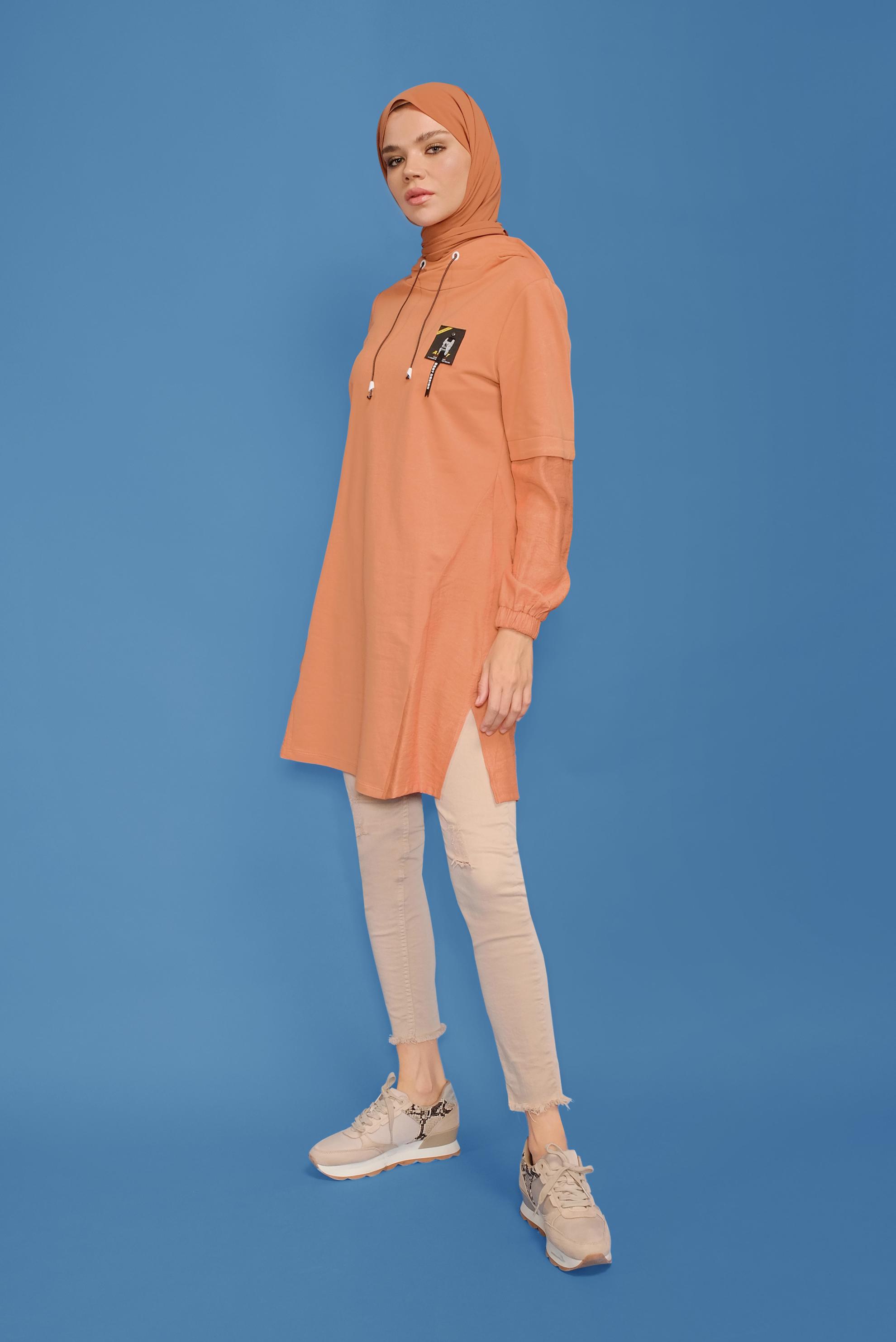 Tesettür giyim TURUNCU MANŞETLERİ LASTİKLİ KAPÜŞONLU TUNİK 41683