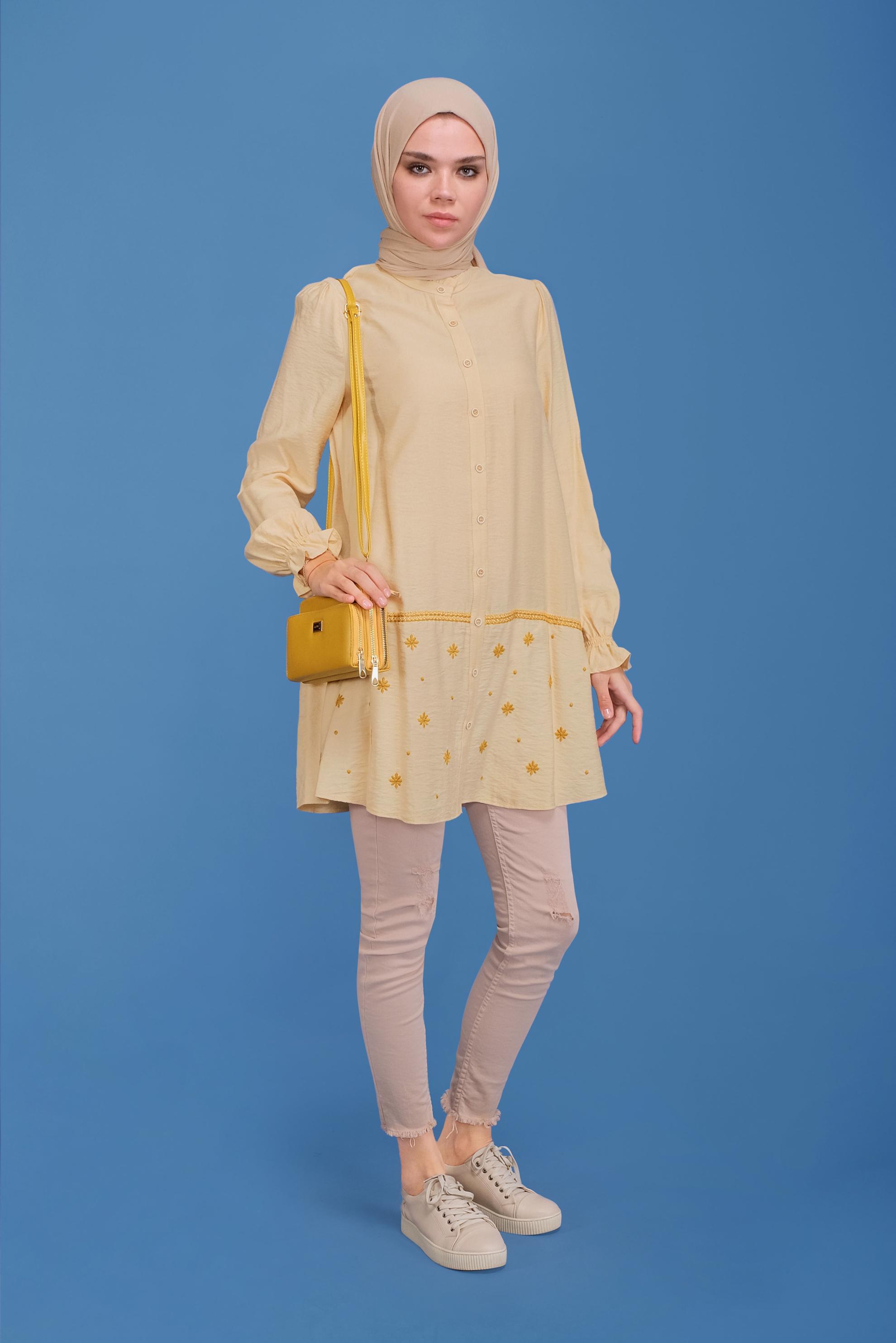 Tesettür giyim BEJ KOLLARI BÜZGÜLÜ İŞLEME DETAYLI TUNİK 41690 