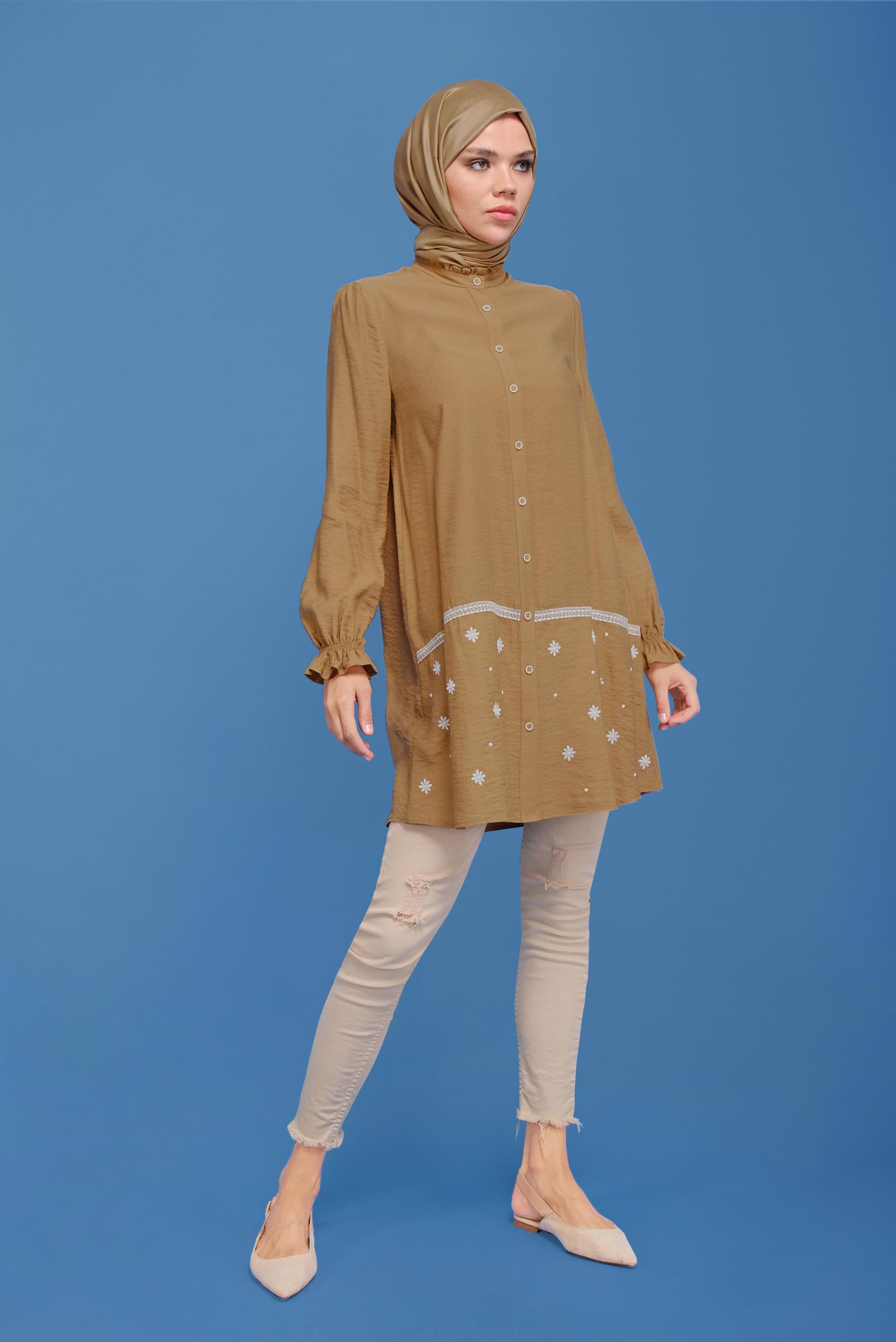 Tesettür giyim KAHVE KOLLARI BÜZGÜLÜ İŞLEME DETAYLI TUNİK 41690 