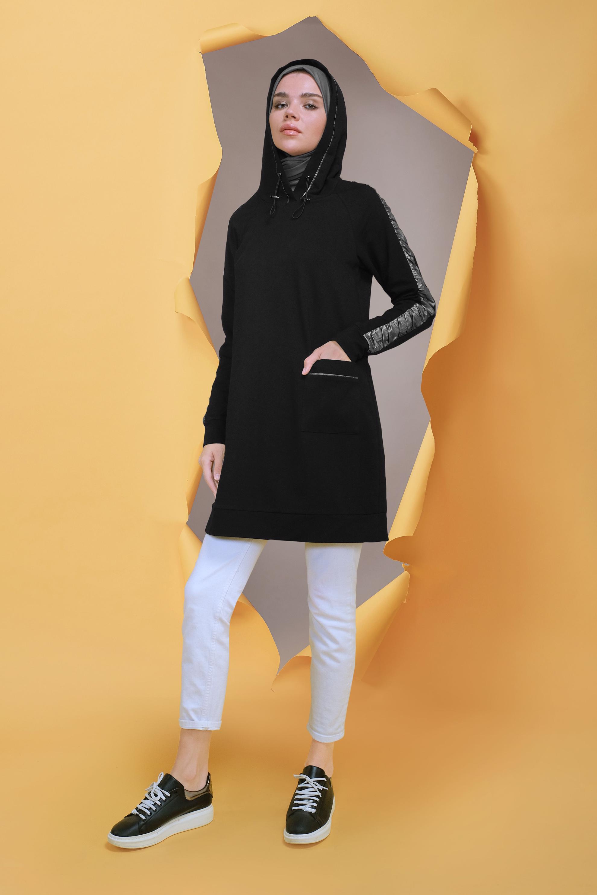 Tesettür giyim SİYAH YALDIZ BASKILI KAPÜŞONU BAĞCIKLI TUNİK 41692 