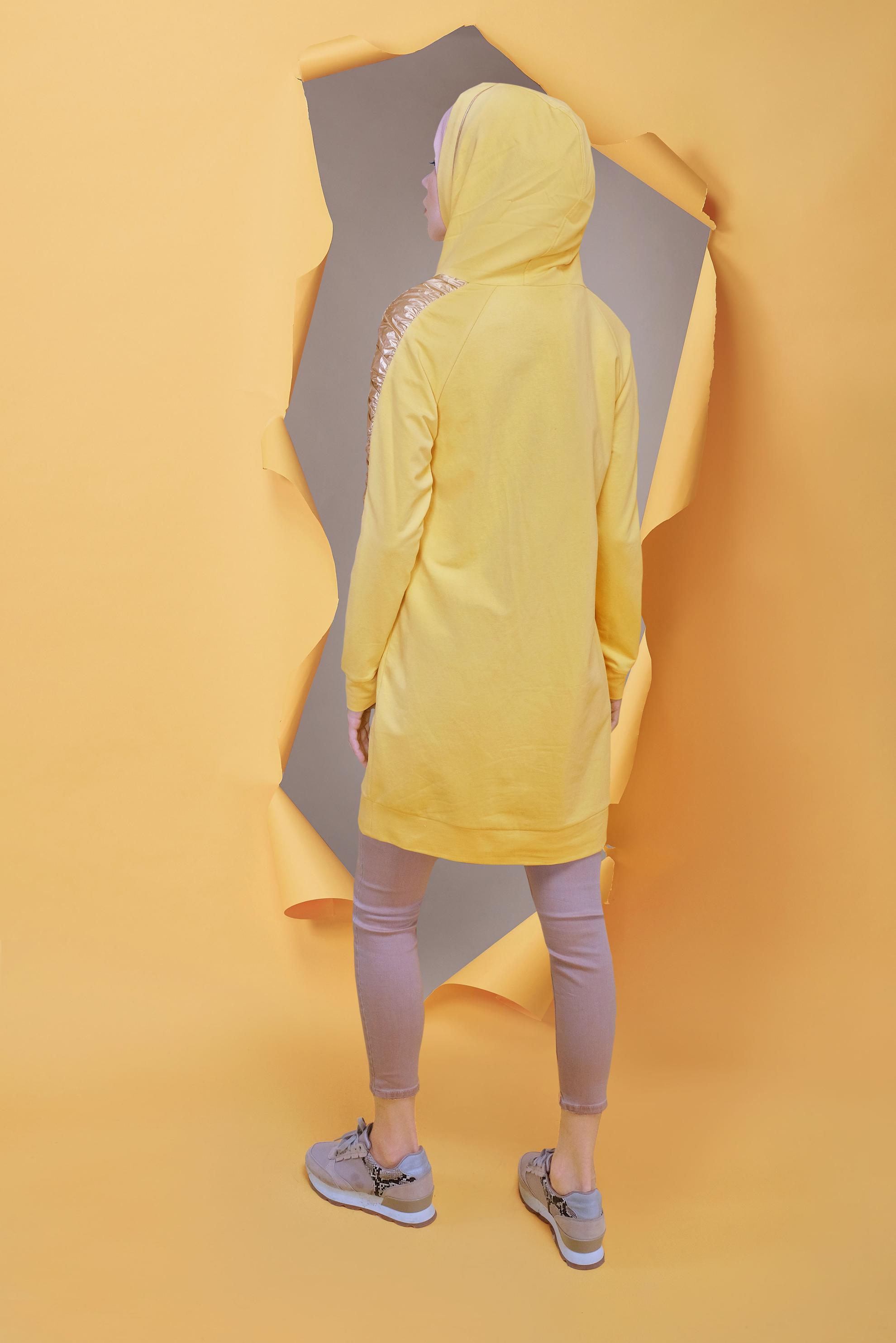 Tesettür giyim SARI YALDIZ BASKILI KAPÜŞONU BAĞCIKLI TUNİK 41692 