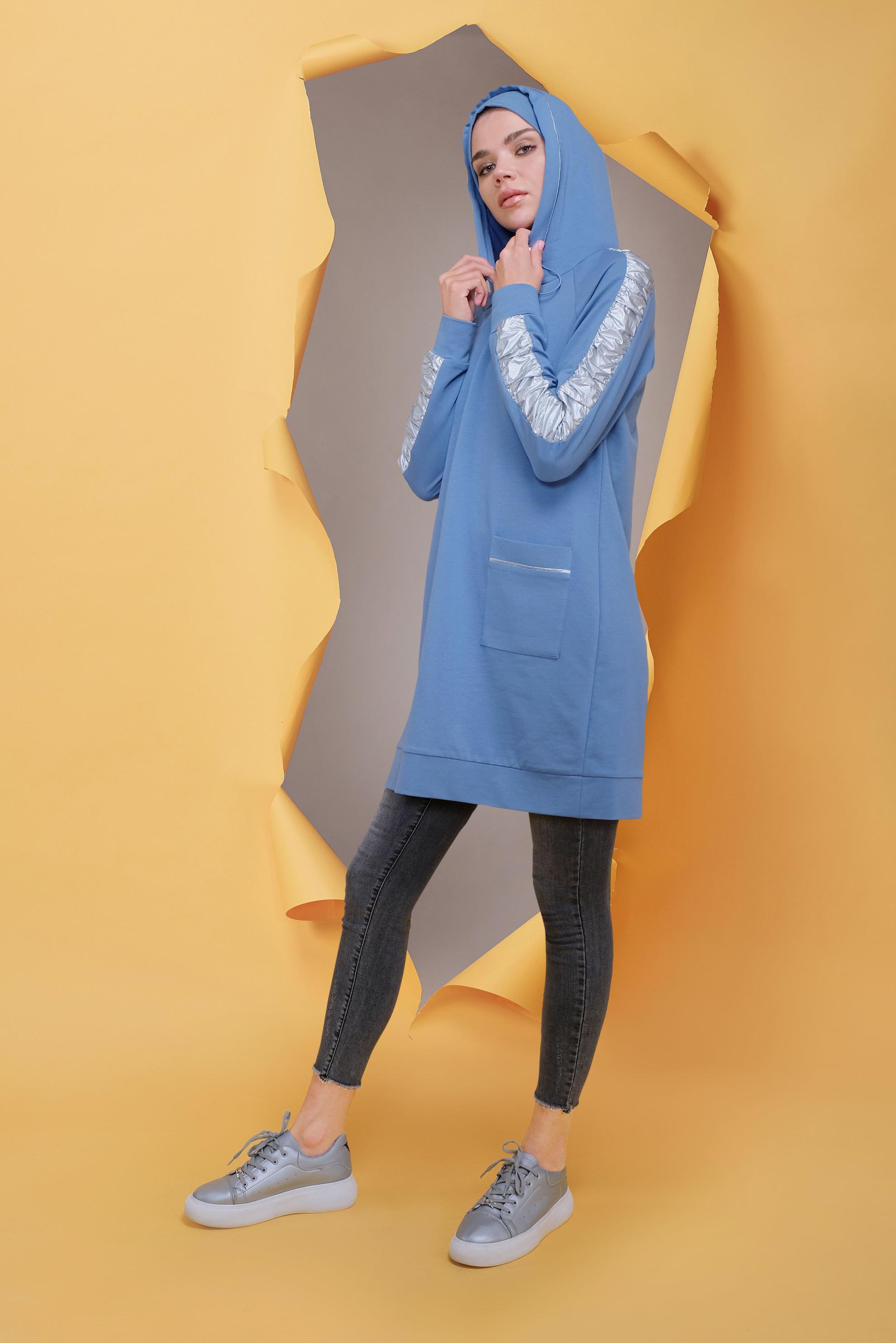 Tesettür giyim MAVİ YALDIZ BASKILI KAPÜŞONU BAĞCIKLI TUNİK 41692 