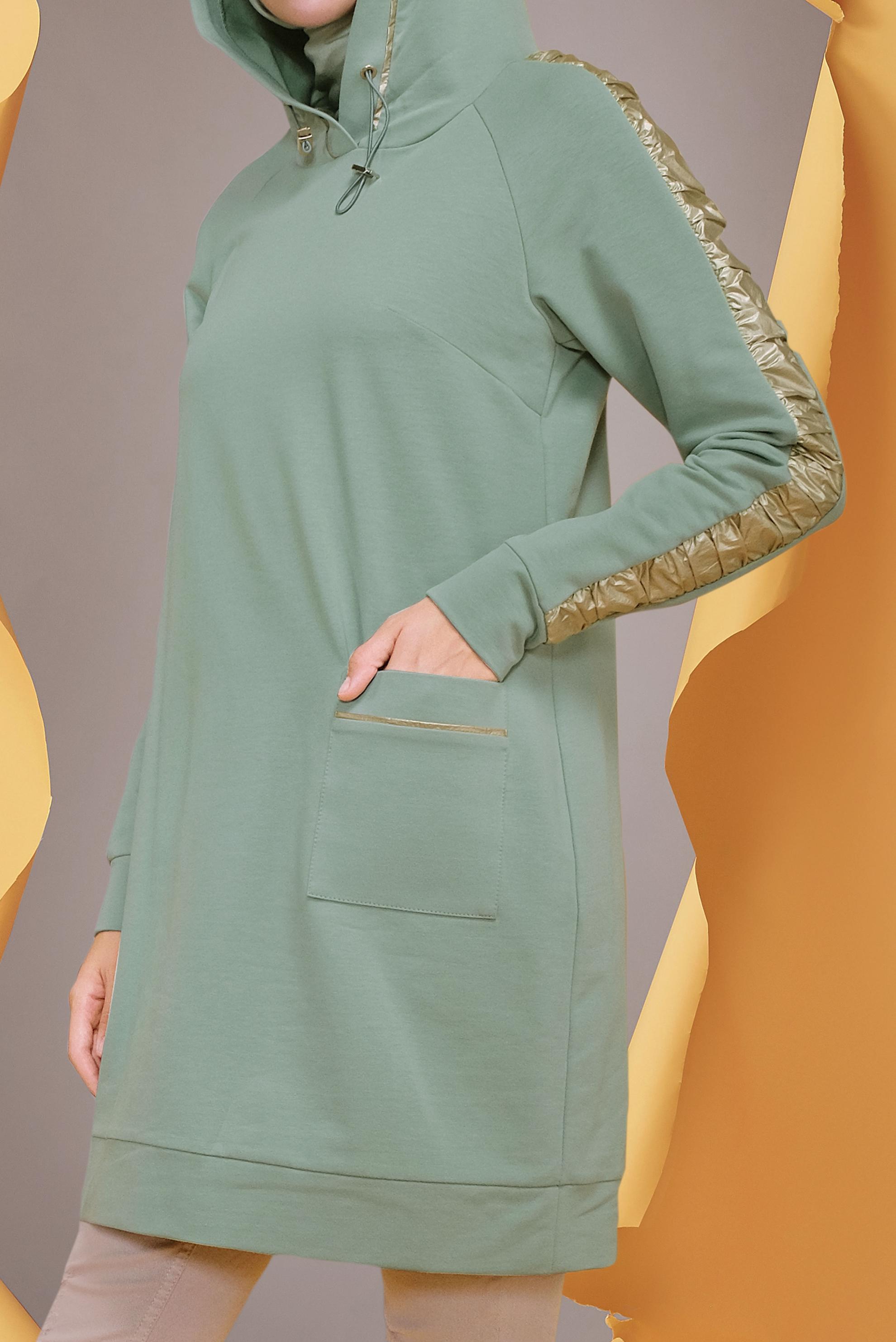 Tesettür giyim YEŞİL YALDIZ BASKILI KAPÜŞONU BAĞCIKLI TUNİK 41692 