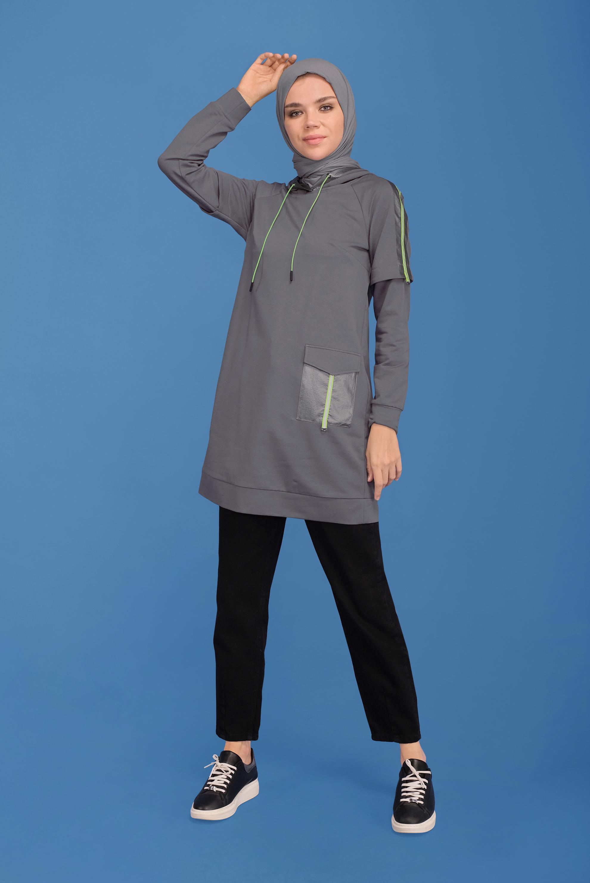 Tesettür giyim GRİ CEP DETAYLI KAPÜŞONLU TUNİK 41693