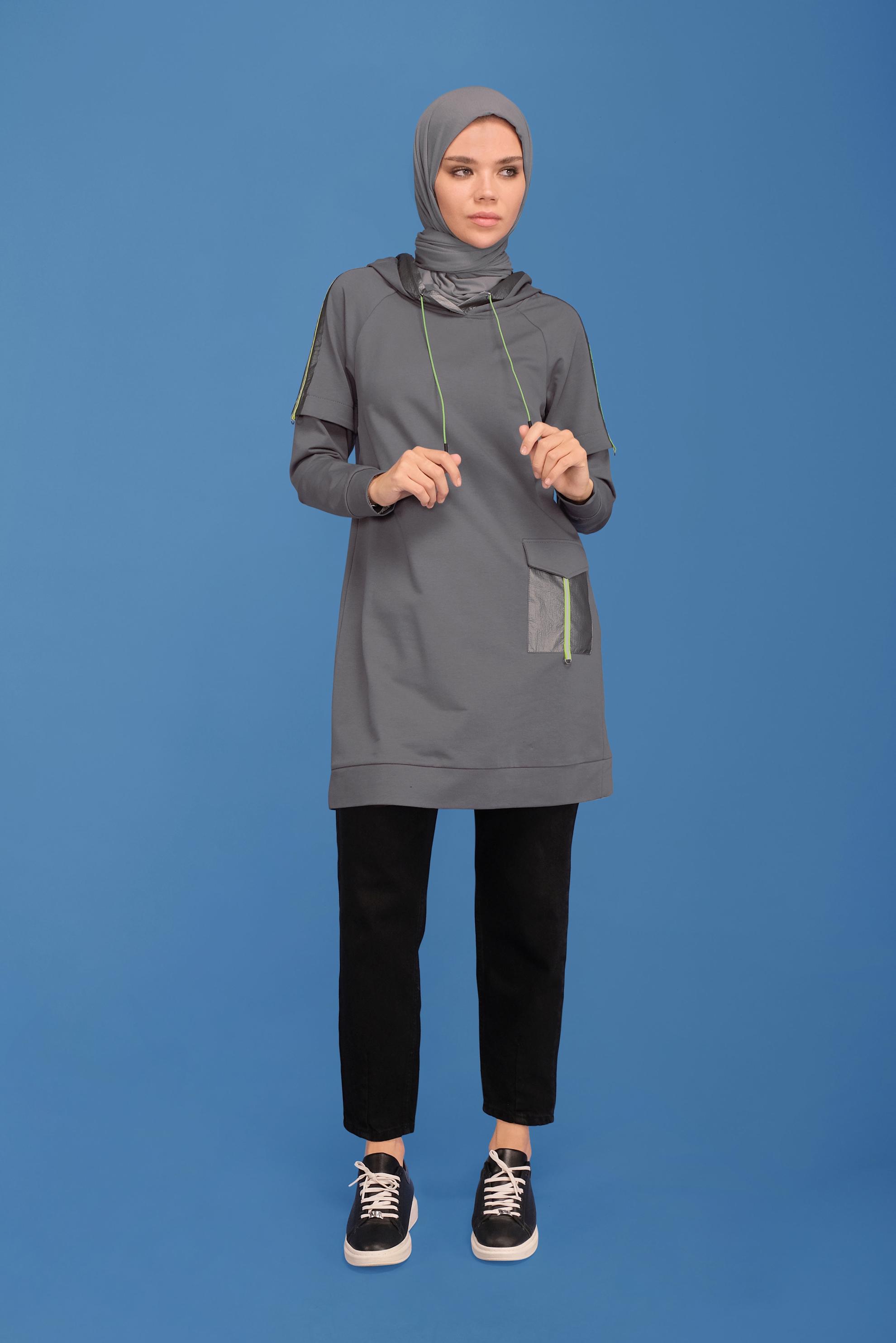 Tesettür giyim GRİ CEP DETAYLI KAPÜŞONLU TUNİK 41693