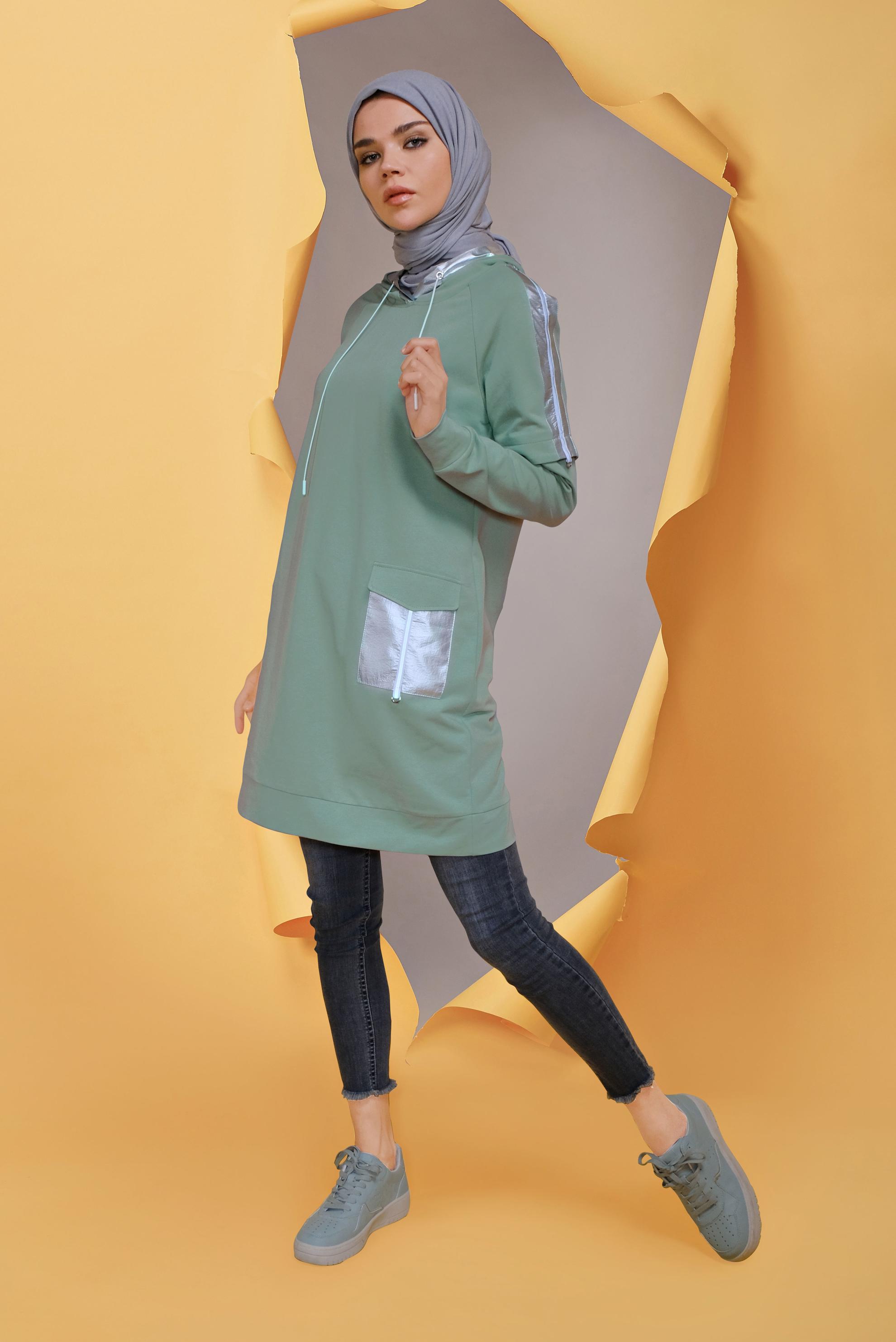 Tesettür giyim YEŞİL CEP DETAYLI KAPÜŞONLU TUNİK 41693