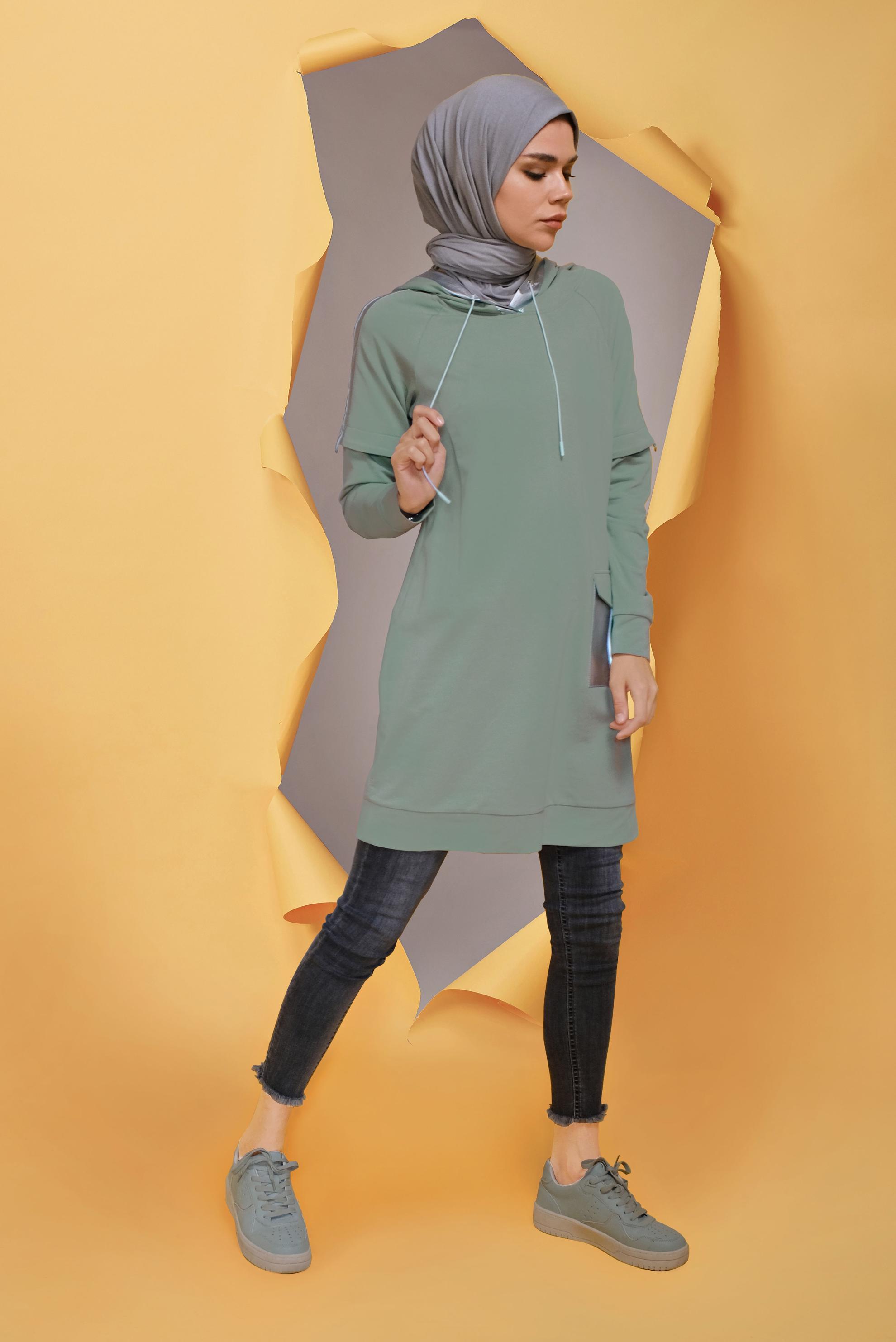 Tesettür giyim YEŞİL CEP DETAYLI KAPÜŞONLU TUNİK 41693