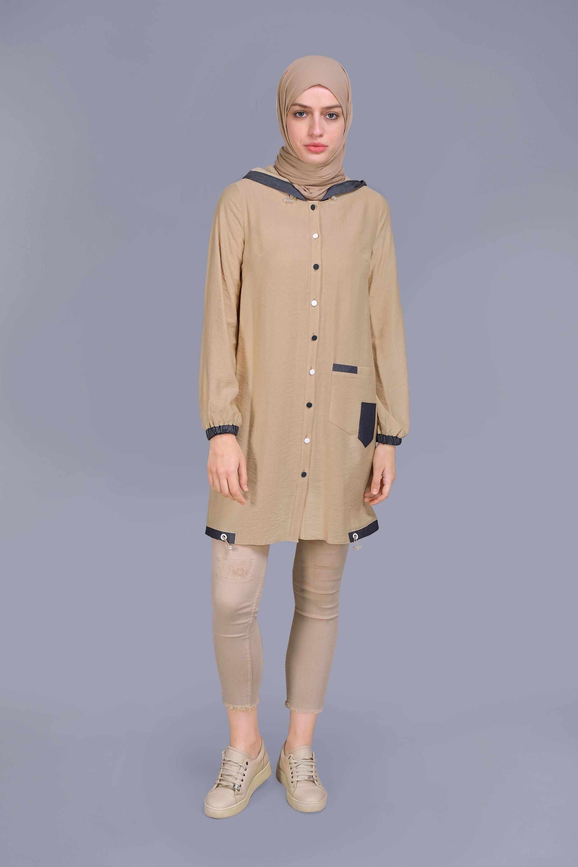Tesettür giyim BEJ KAPÜŞONLU DÜĞMELİ VİSKOZ TUNİK 41696 