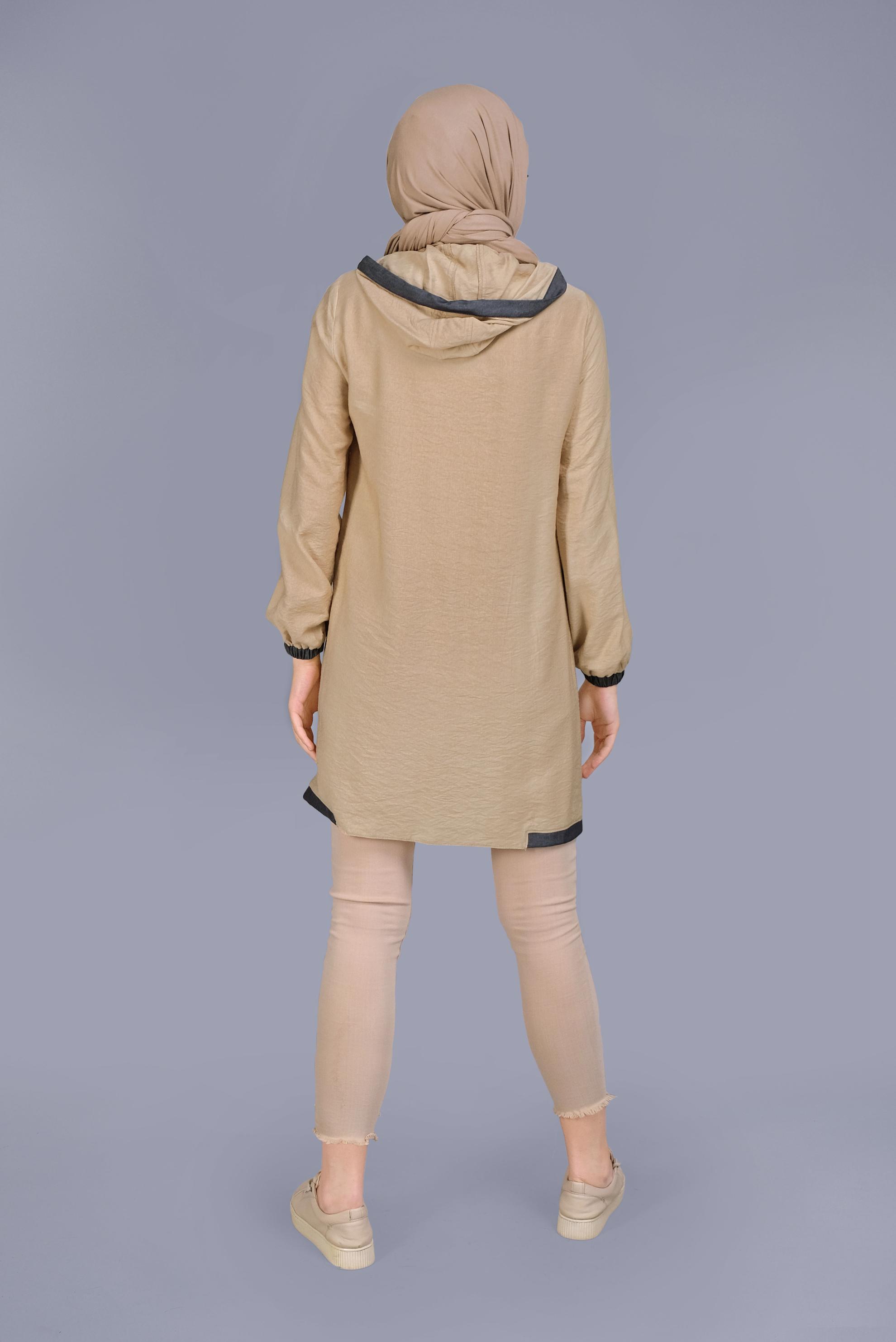 Tesettür giyim BEJ KAPÜŞONLU DÜĞMELİ VİSKOZ TUNİK 41696 