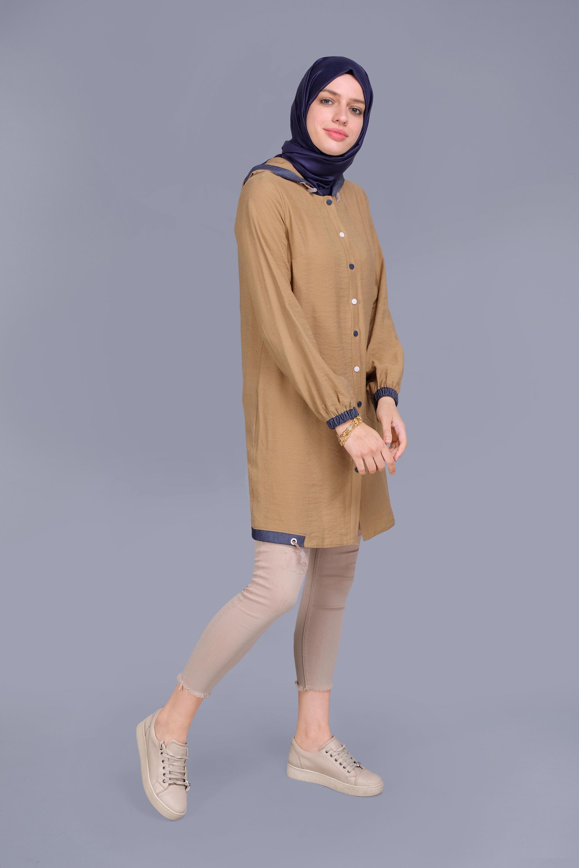 Tesettür giyim KAHVE KAPÜŞONLU DÜĞMELİ VİSKOZ TUNİK 41696 