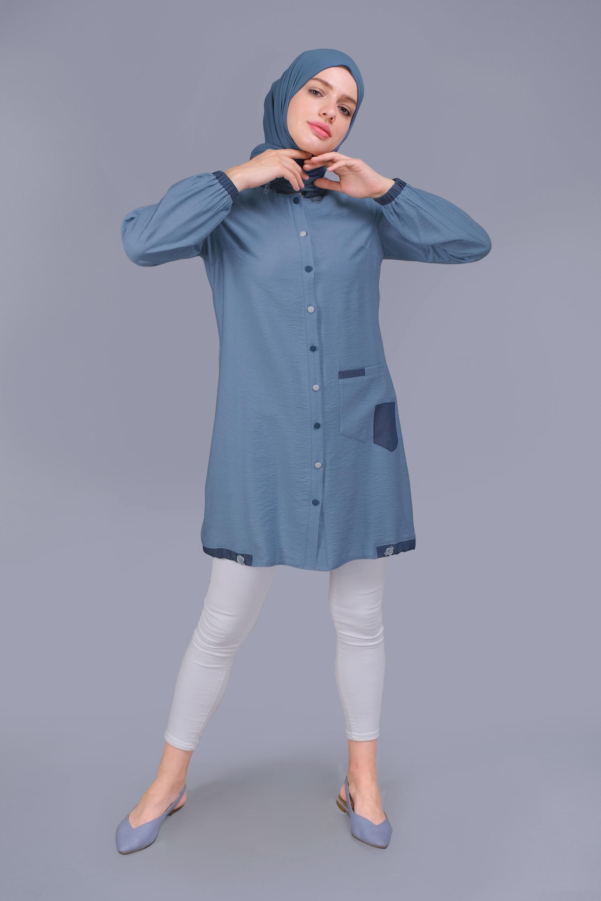 Tesettür giyim MAVİ KAPÜŞONLU DÜĞMELİ VİSKOZ TUNİK 41696 