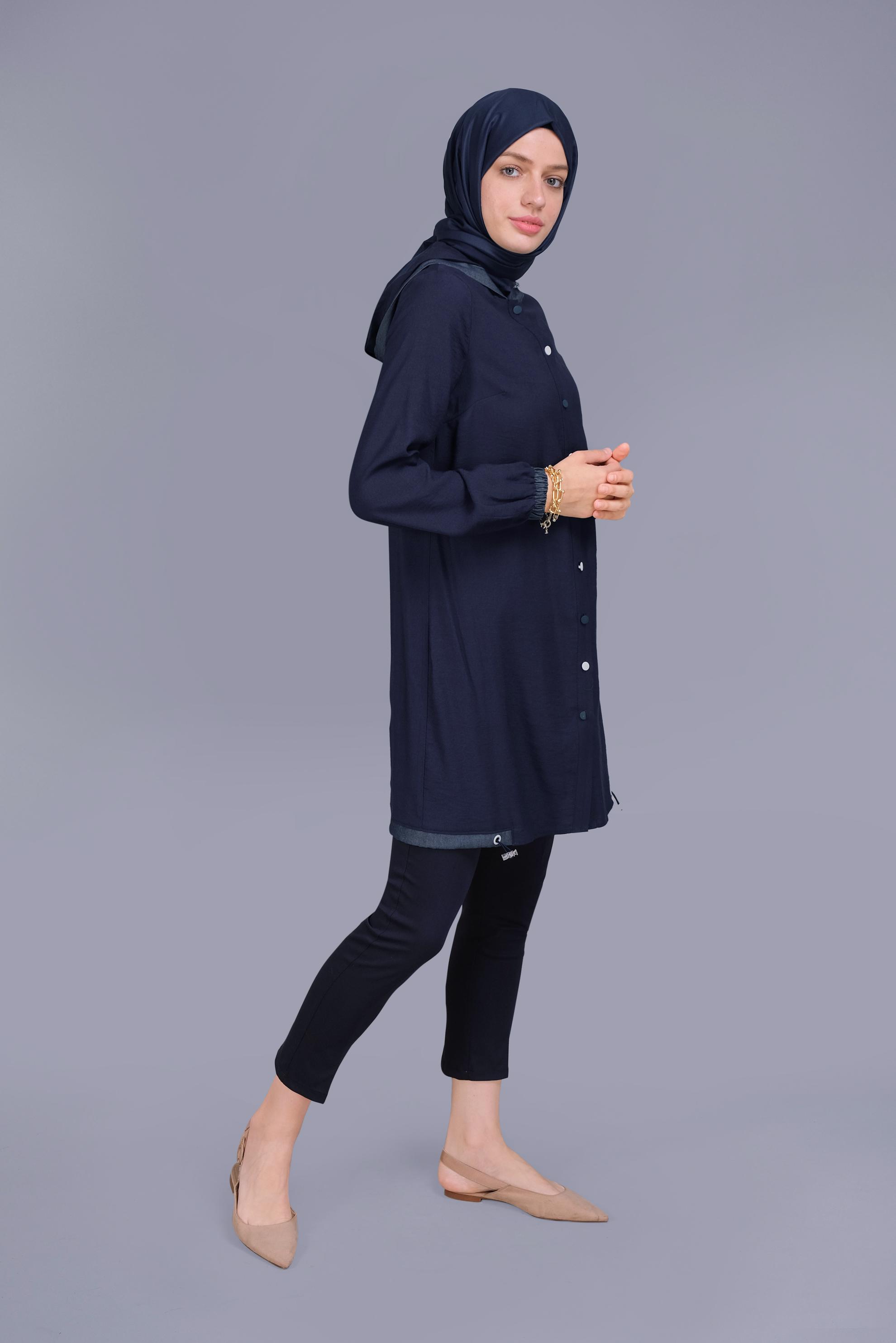 Tesettür giyim LACİVERT KAPÜŞONLU DÜĞMELİ VİSKOZ TUNİK 41696 