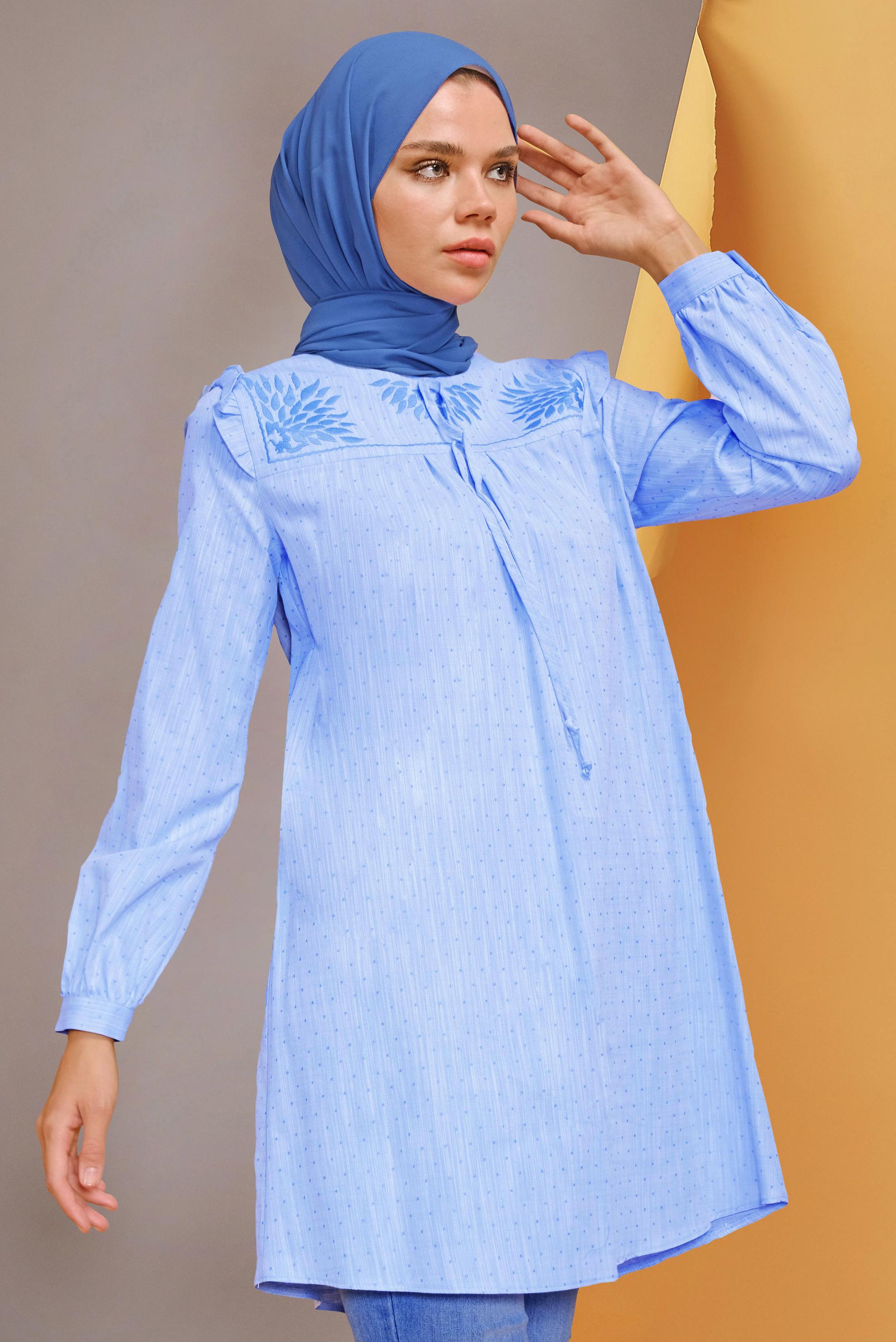 Tesettür giyim MAVİ NAKIŞ DETAYLI TUNİK 41704