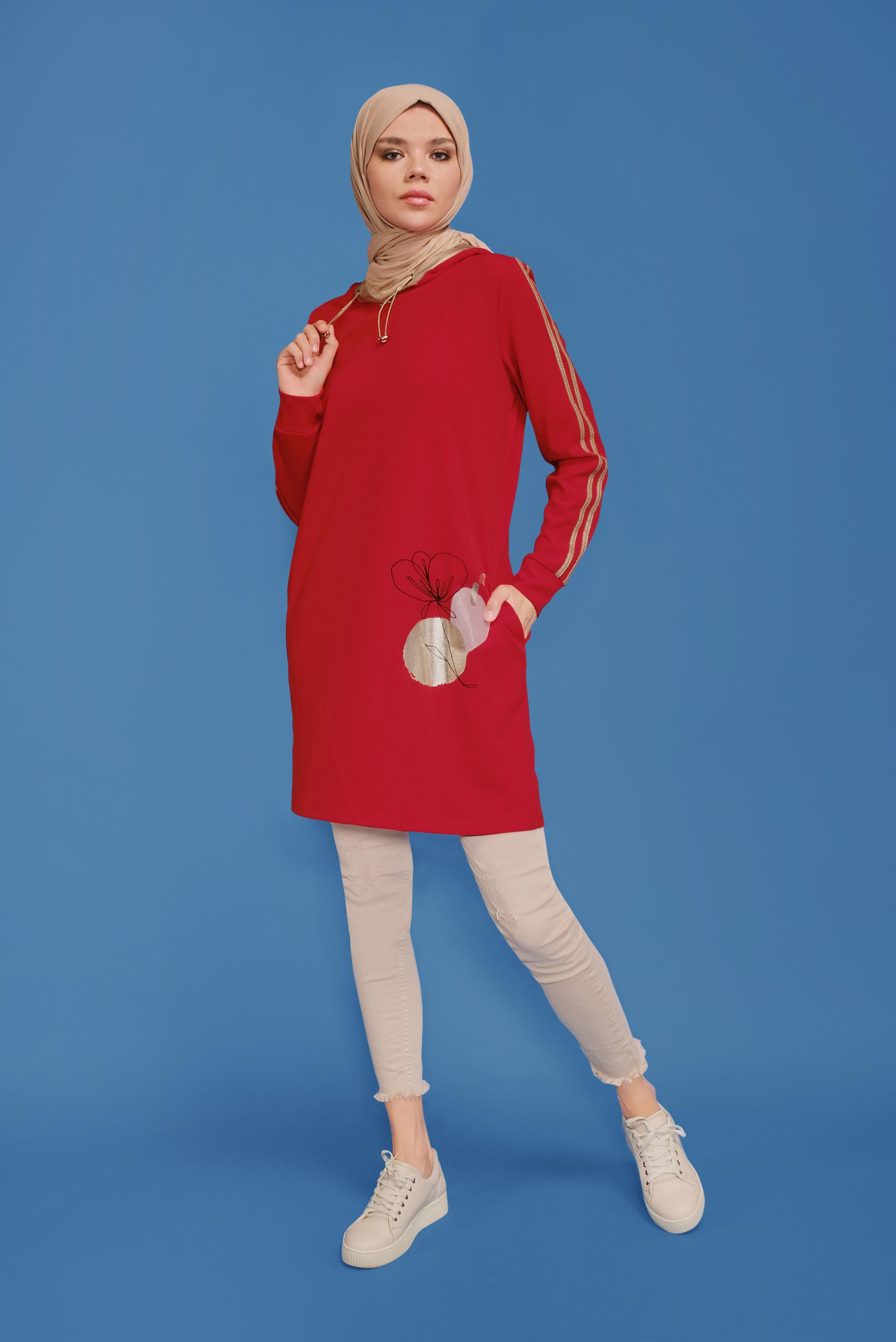 Tesettür giyim KIRMIZI YALDIZ BASKILI KAPÜŞONLU TUNİK 41705