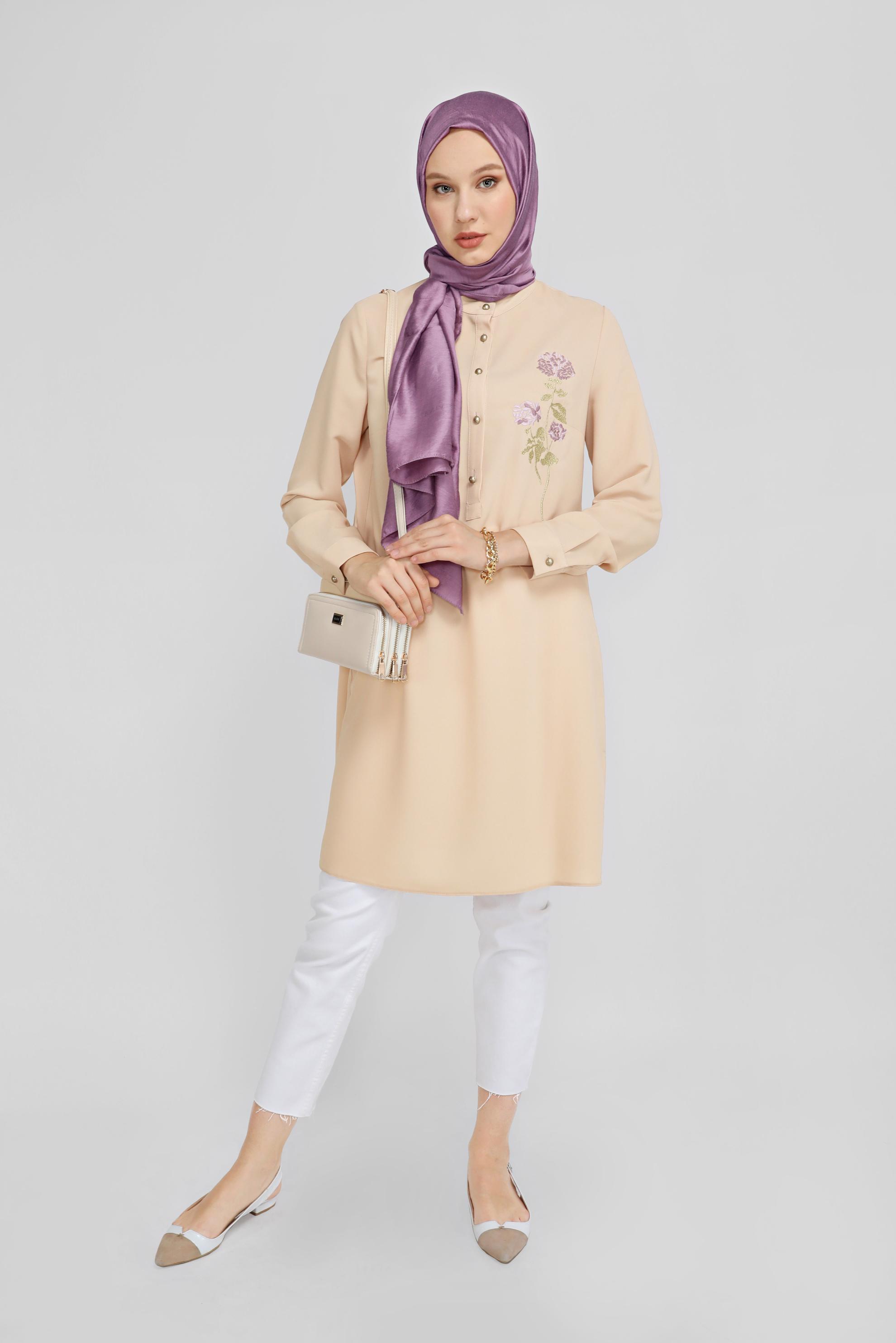 Tesettür giyim BEJ ÇİÇEK DESENLİ DÜĞMELİ TUNİK 41728 