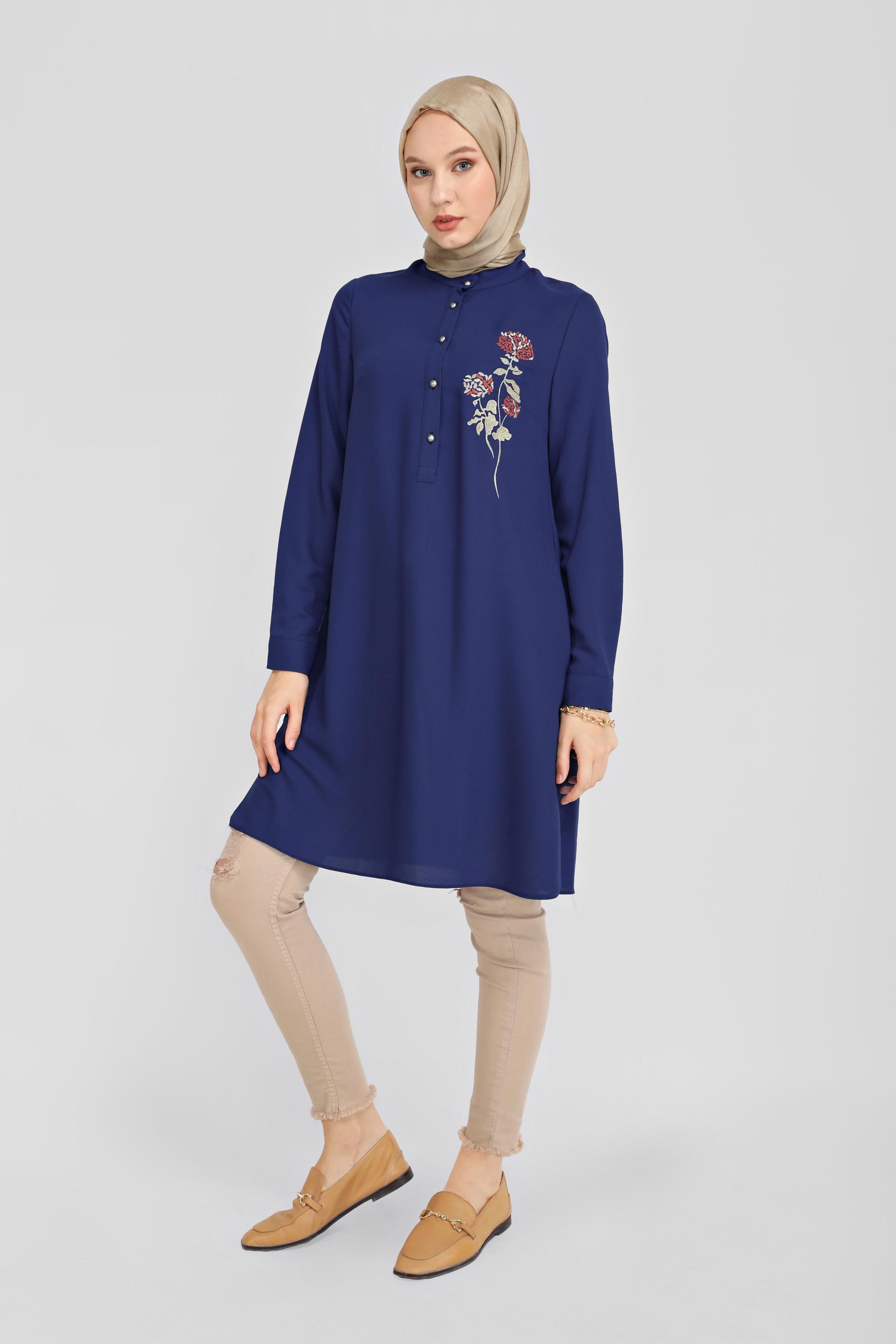 Tesettür giyim LACİVERT ÇİÇEK DESENLİ DÜĞMELİ TUNİK 41728 