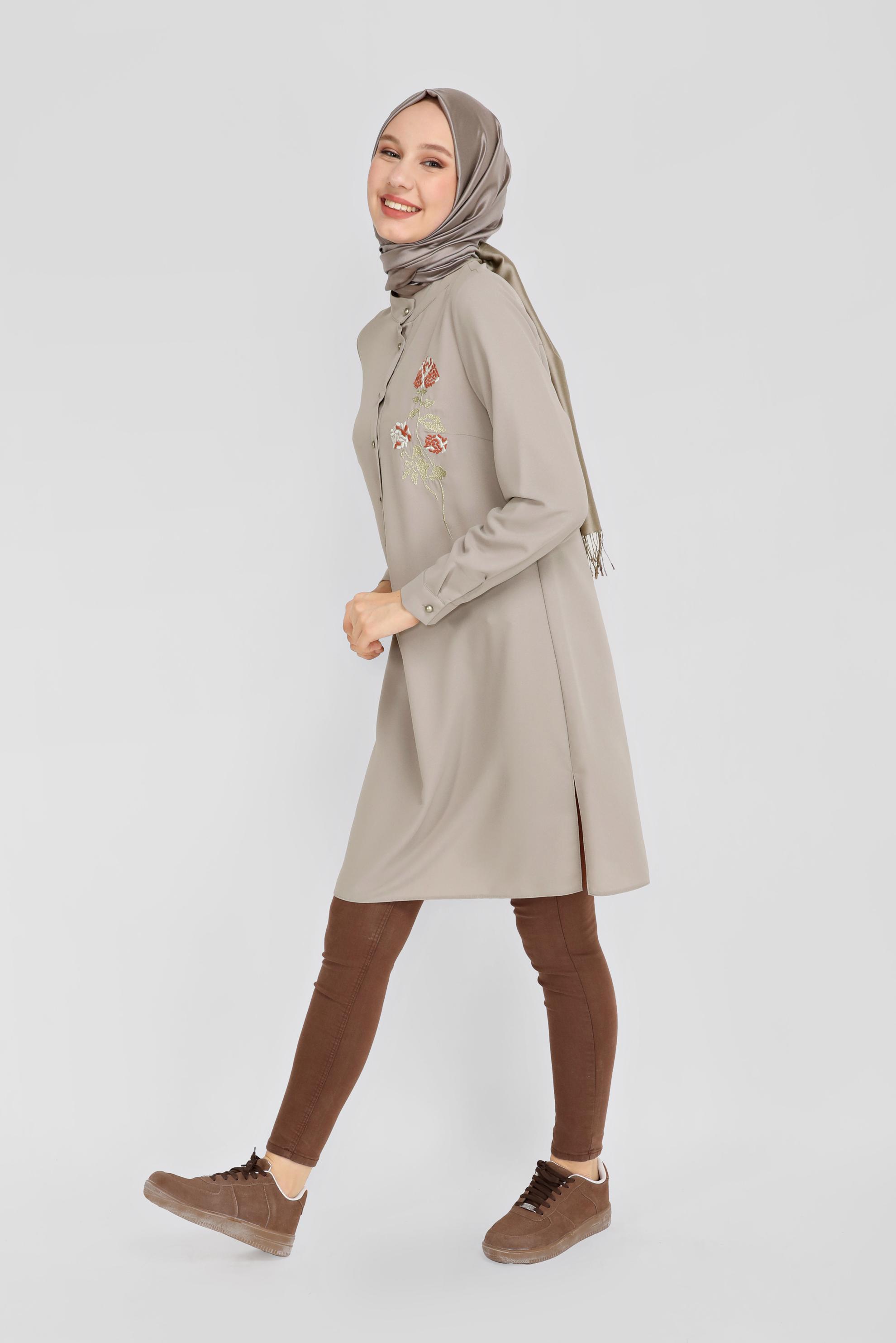 Tesettür giyim VİZON ÇİÇEK DESENLİ DÜĞMELİ TUNİK 41728 